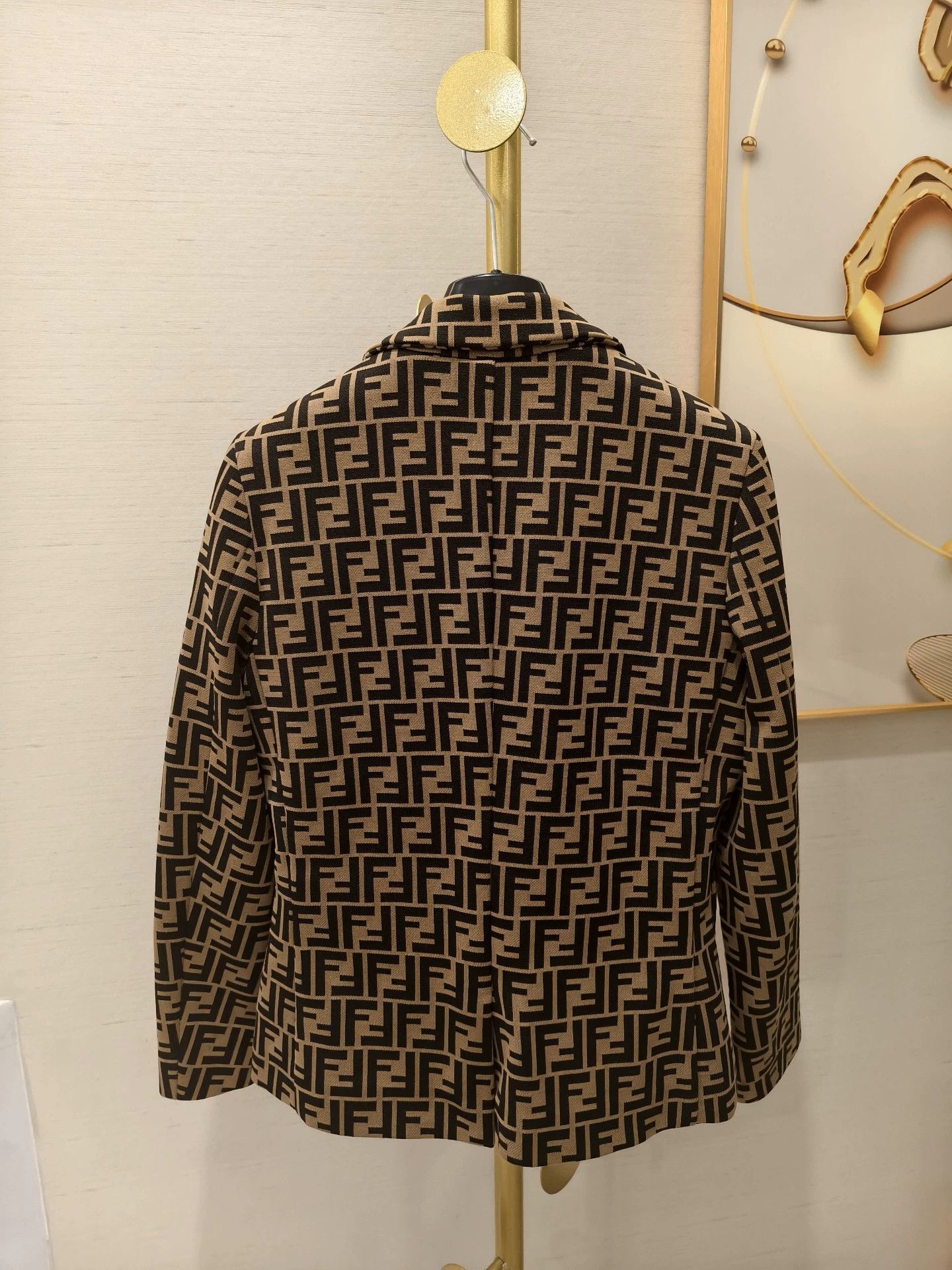 Fendi Fendi FF Logo Jacket Big Kids 12+ 110lbs Worn Twice Size XXS / US 00 / IT 34 - 2 Thumbnail