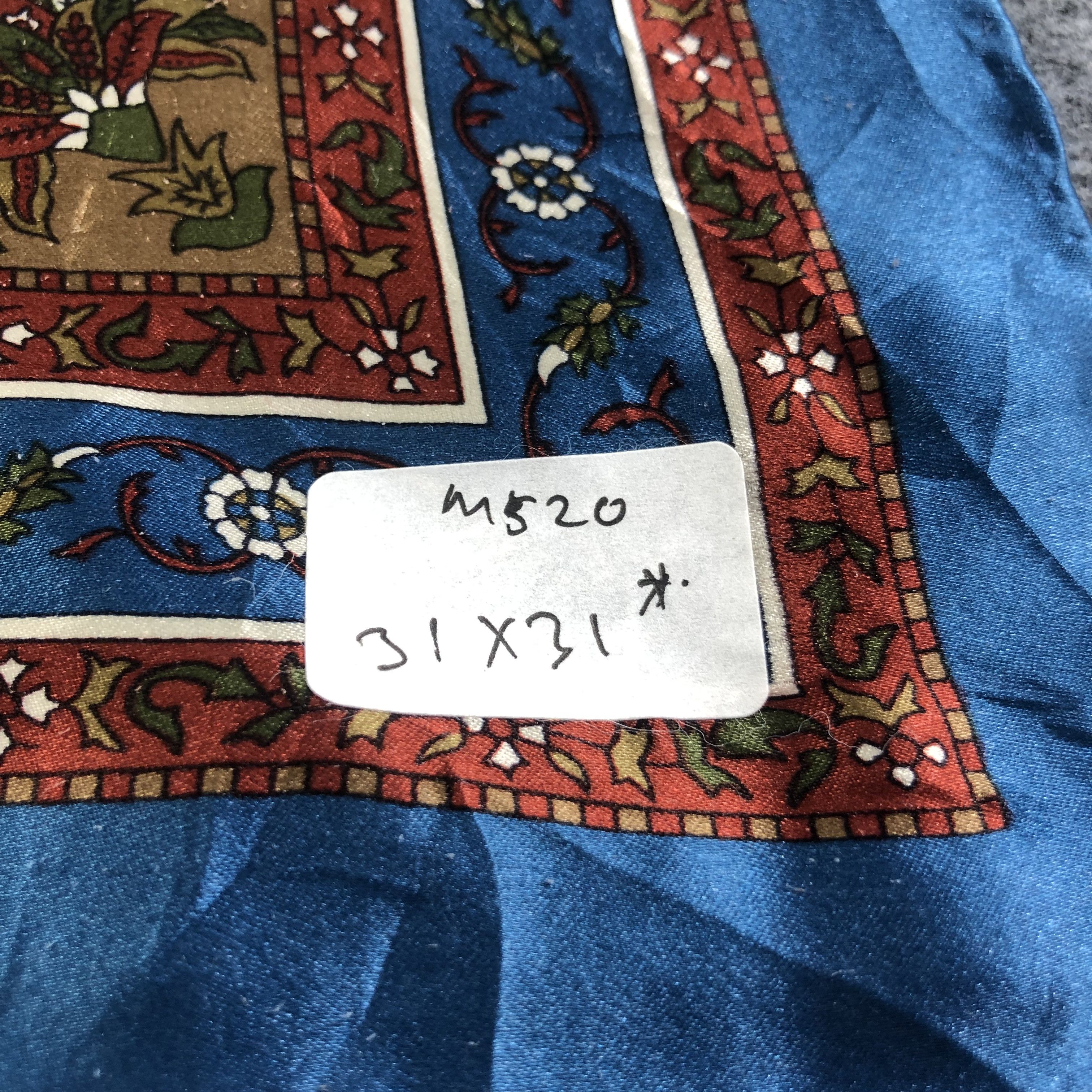 Japanese Brand Vintage Luxury Hand Rolled Silk Scarf M520 Size ONE SIZE - 4 Thumbnail
