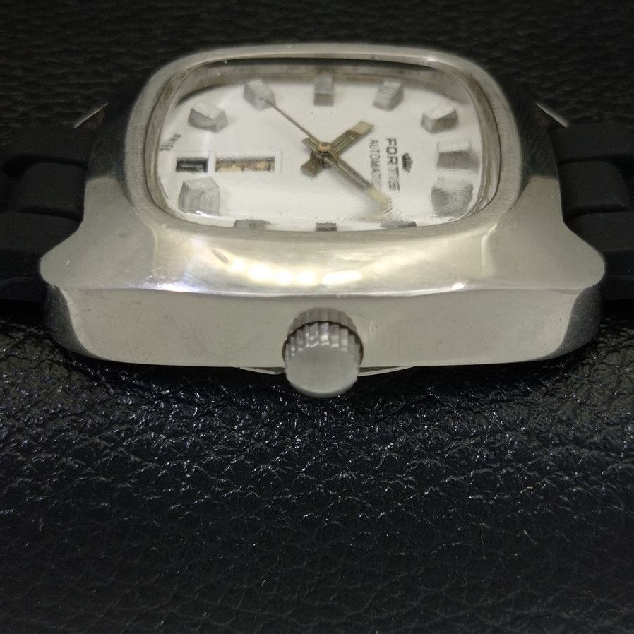 Fortis RARE SWISS MENS FORTIS DAY/DATE @ 6 AUTO WATCH a425146-R Size 38 - 5 Thumbnail