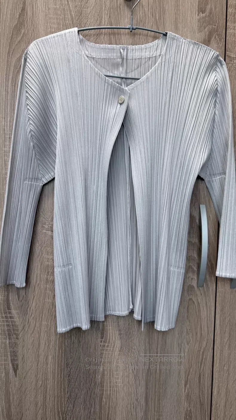Issey Miyake Issey Miyake Gray Coat Size L / US 10 / IT 46 - 1 Thumbnail