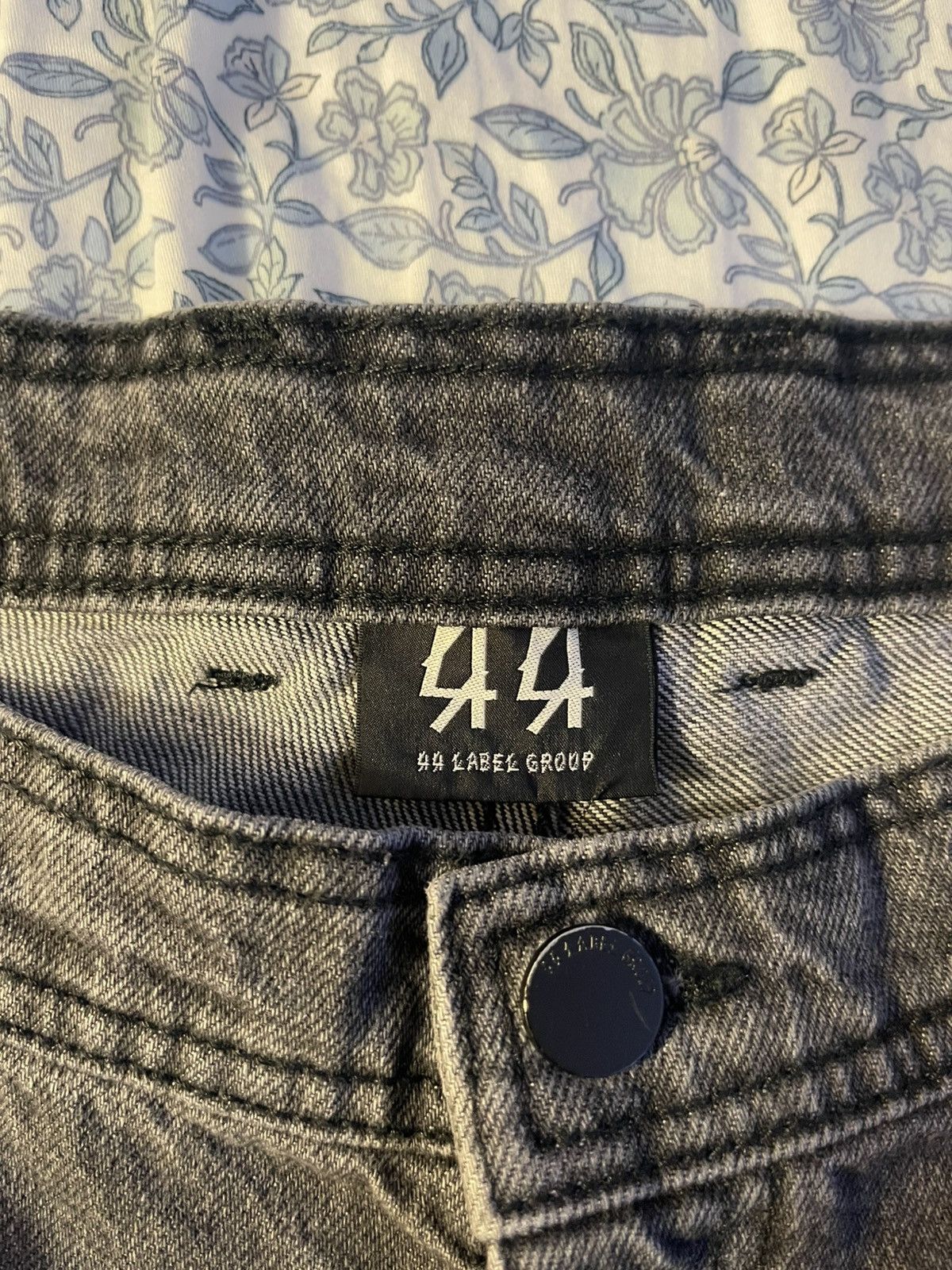 44 LABEL GROUP 44 LABEL GROUP Skyscraper straight-leg jeans Size US 42 / EU 58 - 6 Thumbnail