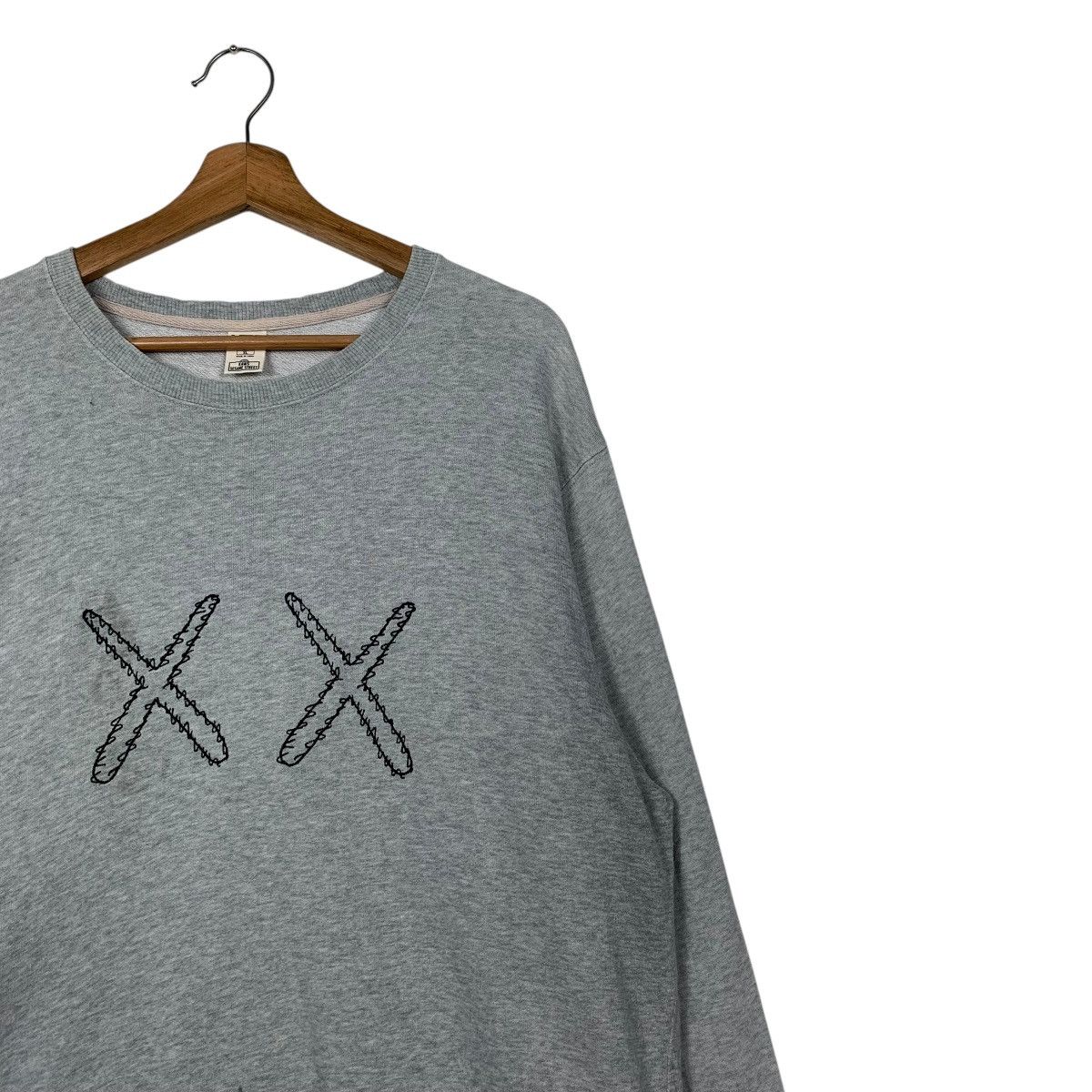 Kaws × Uniqlo Uniqlo Kaws Sesame Street Crewneck Sweatshirt Size US XL / EU 56 / 4 - 5 Thumbnail