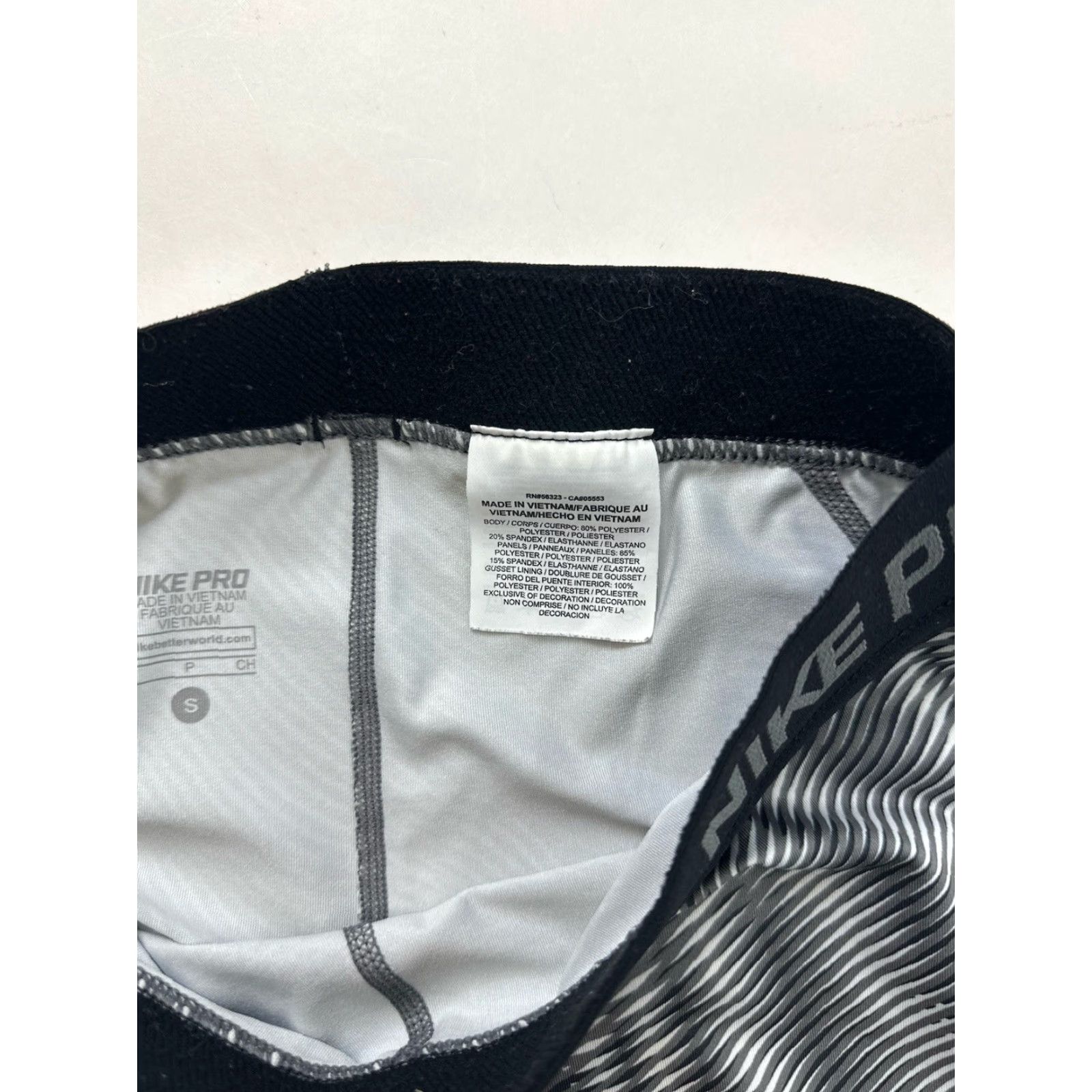 Nike Nike Pro Leggings Women’s Small Capri Cropped Hypercool Size 28" / US 6 / IT 42 - 7 Thumbnail