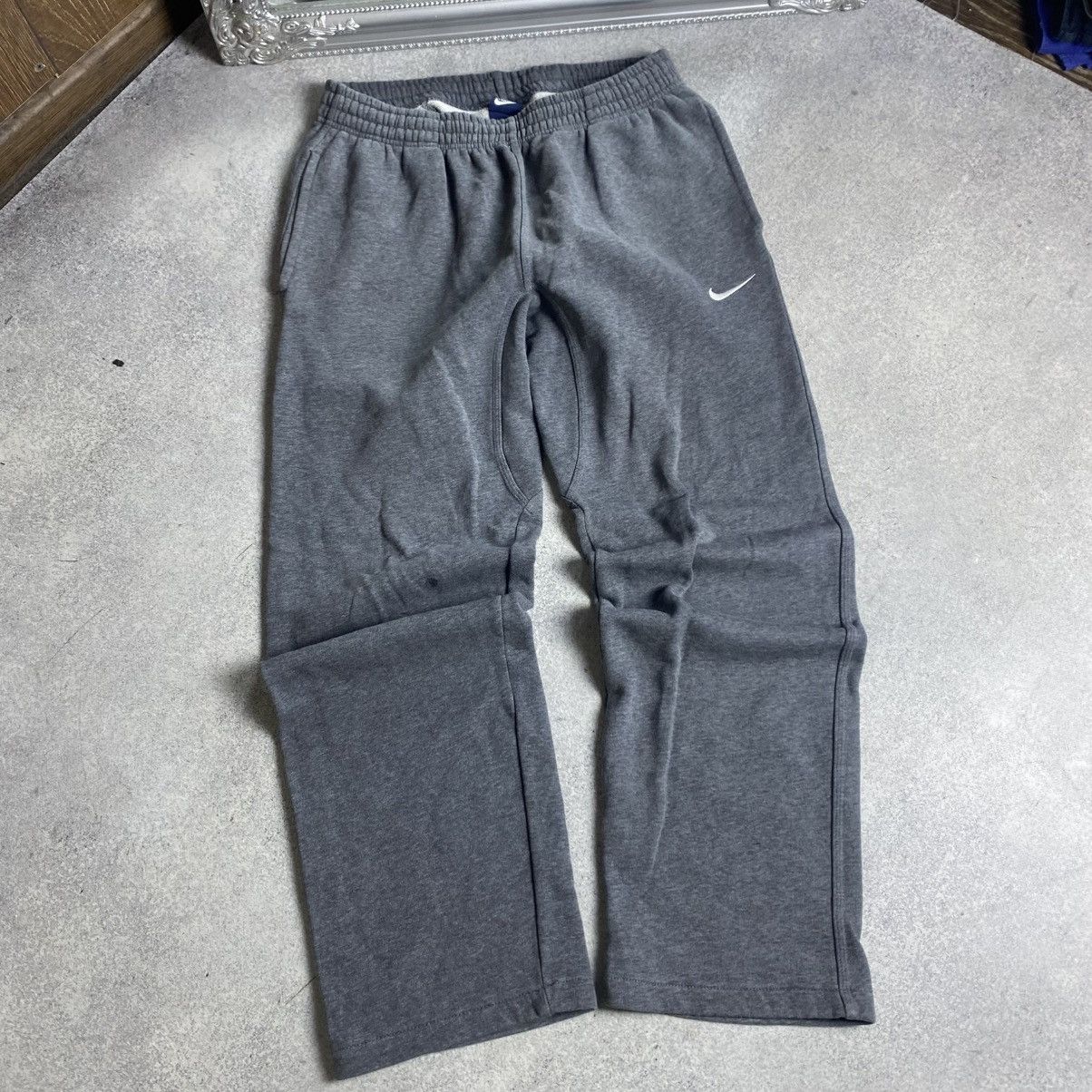Nike Vintage Nike Sweatpants Size US 32 / EU 48 - 2 Thumbnail