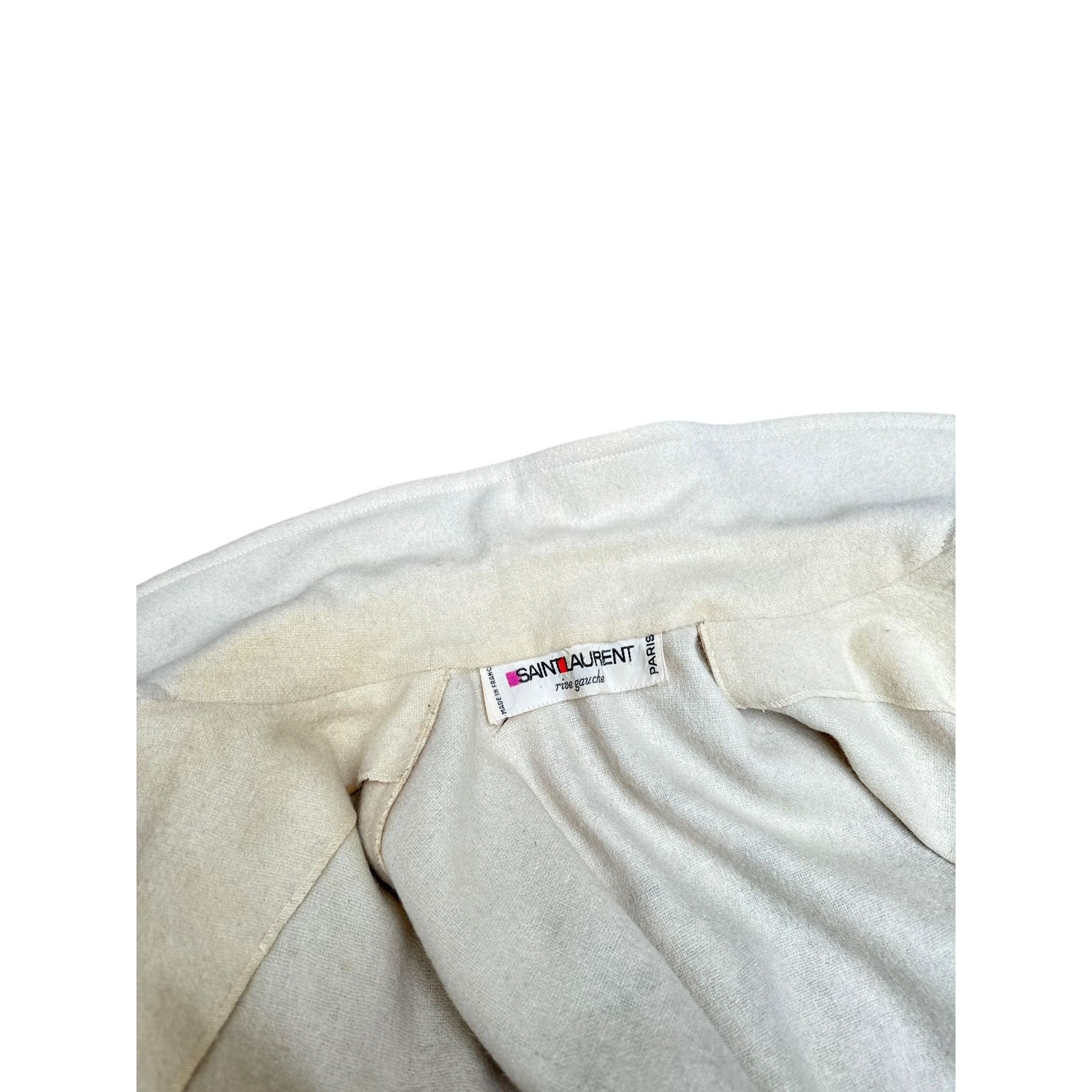 Yves Saint Laurent 1970s Ecru Wool Cape Size M / US 6-8 / IT 42-44 - 5 Thumbnail