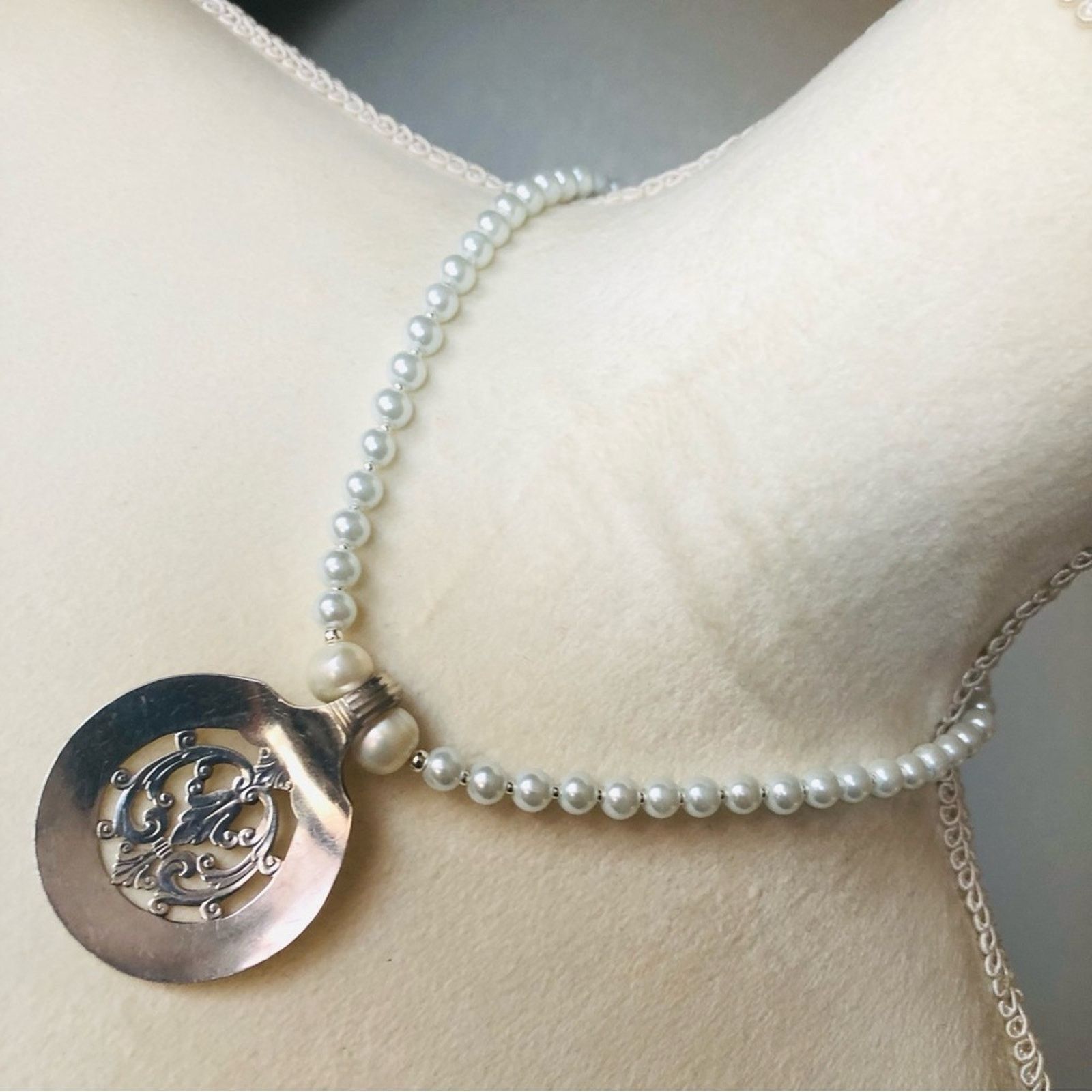 Handmade Handcrafted repurpose vintage Oneida bon bon Pearl necklace Size ONE SIZE - 1 Thumbnail