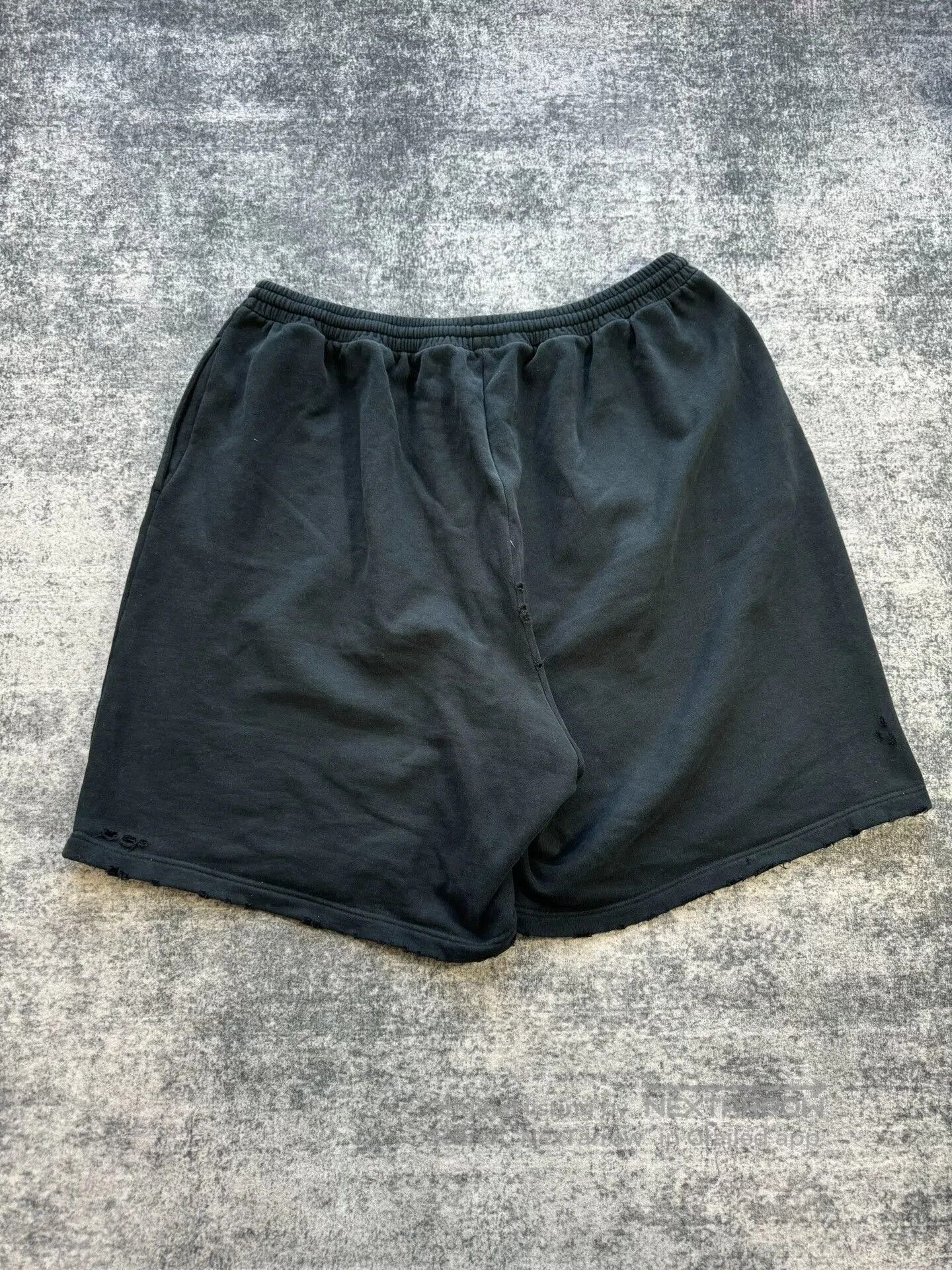 Balenciaga balenciaga black distressed shorts with logo. Size US 42 / EU 58 - 4 Thumbnail