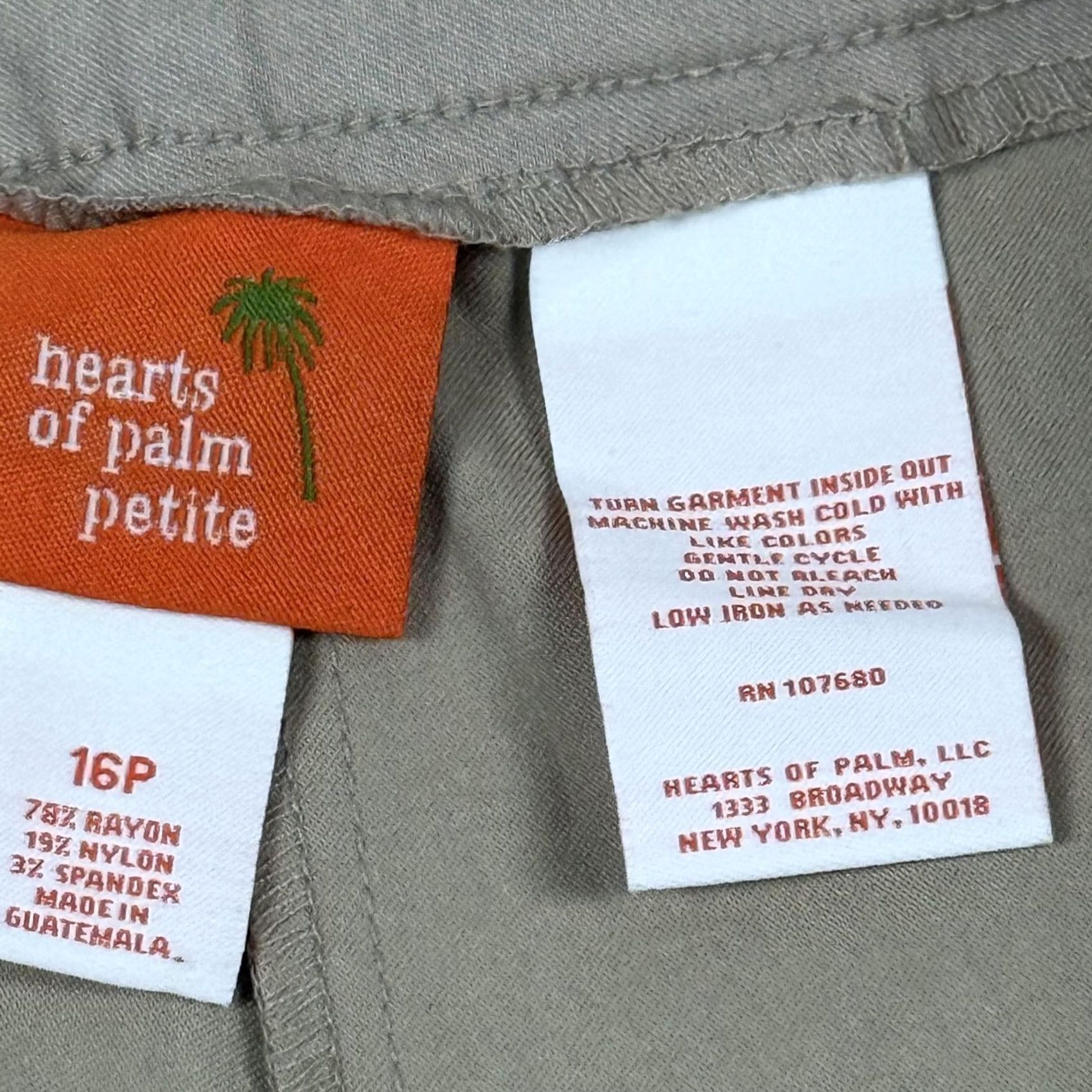 Vintage Hearts Of Palm Capri Pants Womens 16P Petite Beige Skimmer Pull On Stretch NWT Capris Slim Leg Size 38" / US 16 / IT 52 - 5 Thumbnail