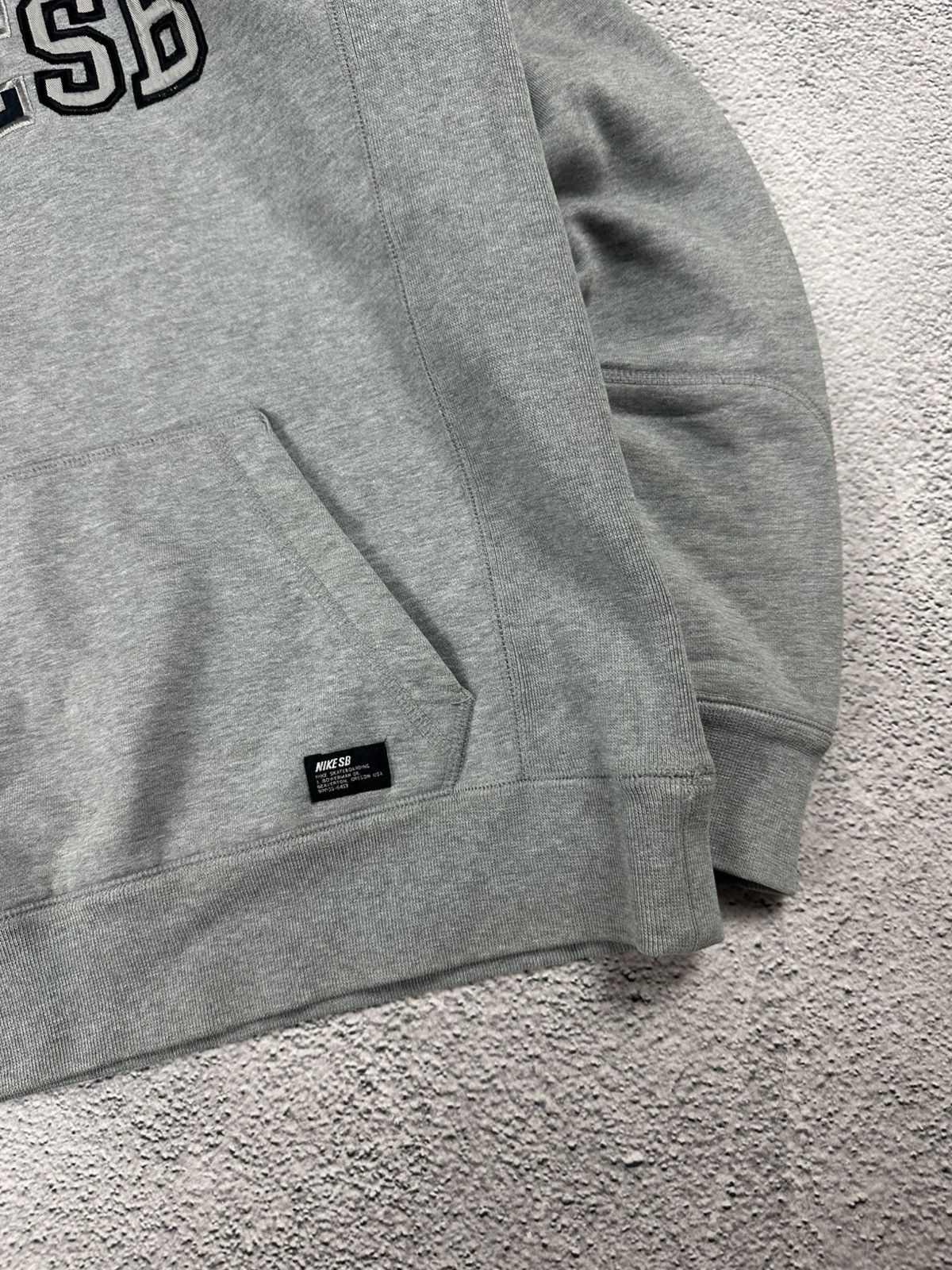 Nike Vintage Nike SB Hoodie Big Logo Y2K Sportwear Style Size US M / EU 48-50 / 2 - 5 Thumbnail