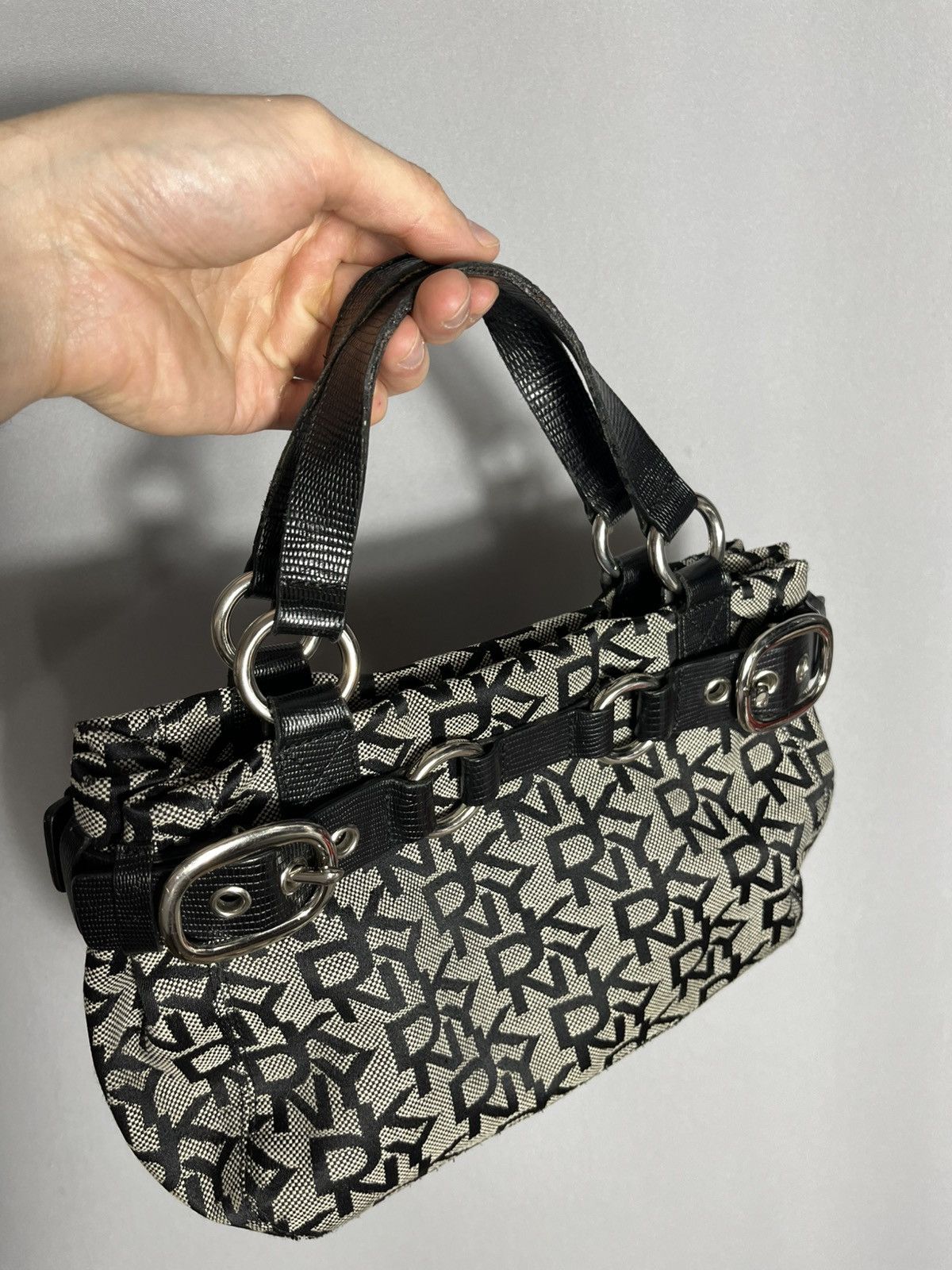 DKNY Vintage DKNY monogram bag y2k grey leather canvas Size ONE SIZE - 8 Thumbnail