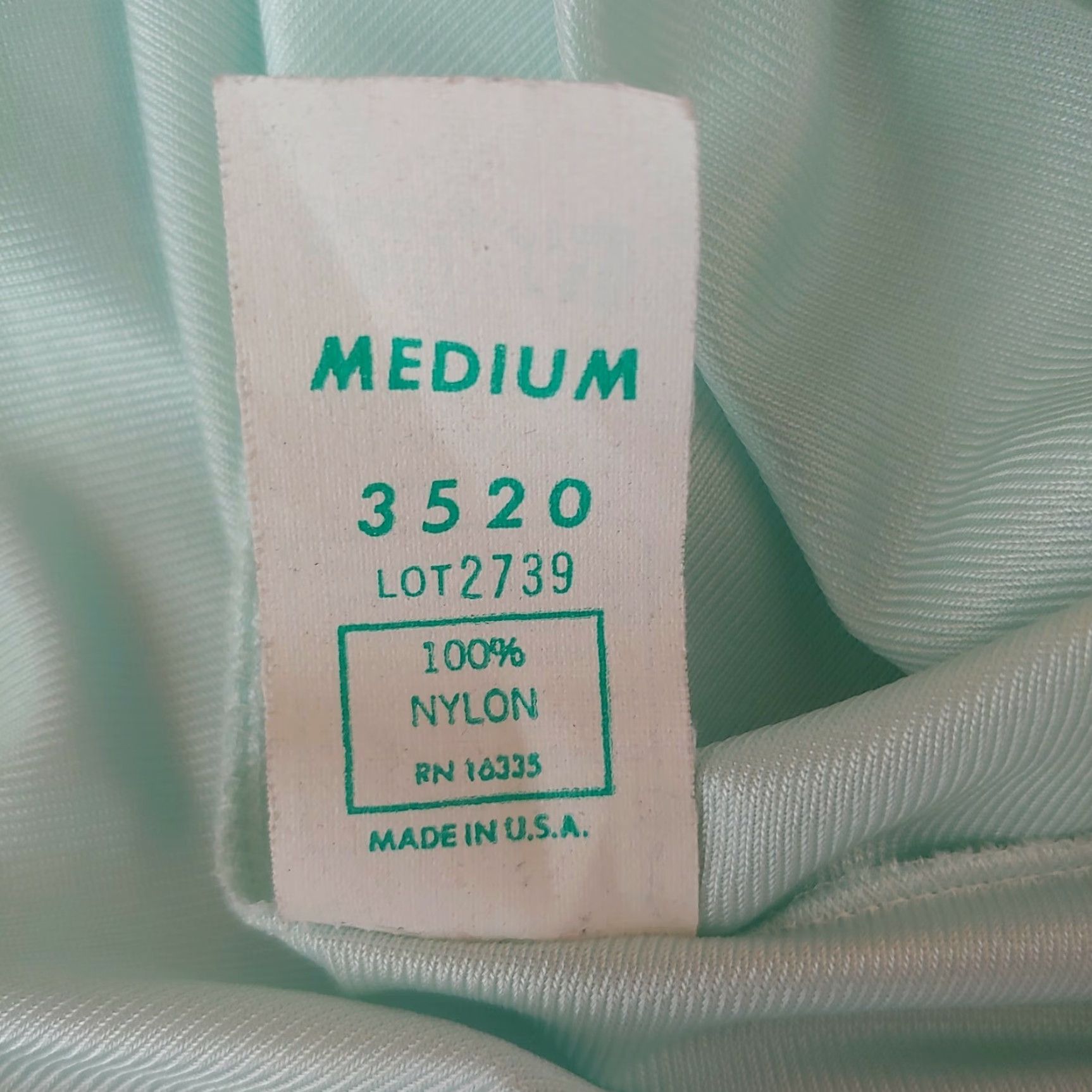 Vintage VINTAGE Pinehurst Lingerie Nightgown Womens M Mint Green Nylon 3-Button Flutter 46" Chest 41" Length Eveningwear Size ONE SIZE - 7 Thumbnail