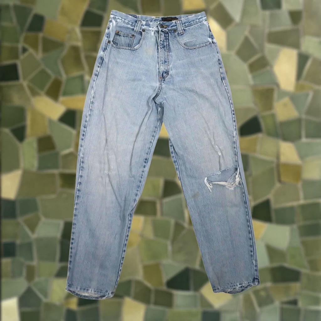 Eddie Bauer VINTAGE Eddie Bauer Jeans Distressed Light Wash Straight 90s 28" Waist 28" Inseam Womens 10 Regular Denim 100% Cotton Size 32" / US 10 / IT 46 - 1 Thumbnail