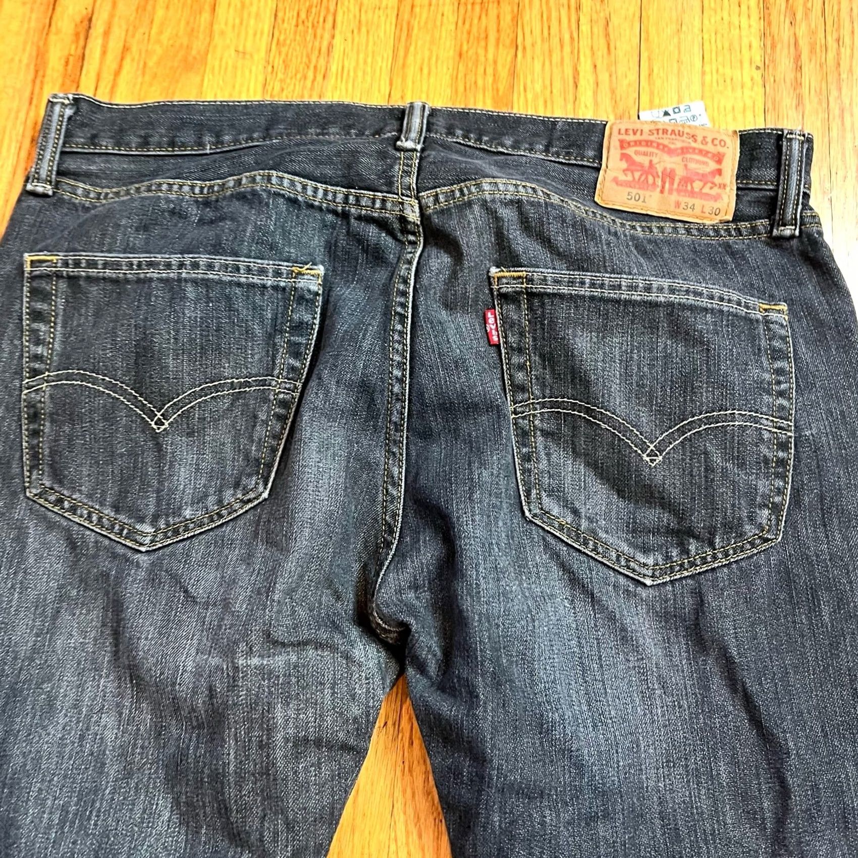 Levi's VINTAGE Levis 501 XX Jeans Men 34 x 30 Fadded Black Original Fit Straight Button Fly Jeans Mens Regular Size 34 Black Distressed Size US 34 / EU 50 - 4 Thumbnail