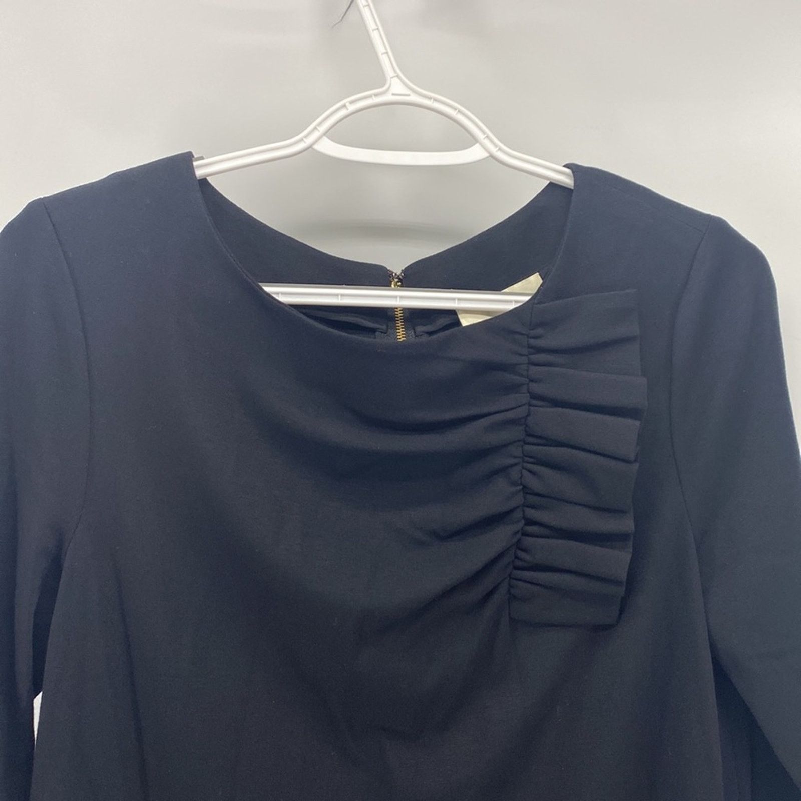 Kate Spade Kate Spade NY Ruffle Pocket Knit Shift Dress Black sz 4 Size S / US 4 / IT 40 - 2 Thumbnail
