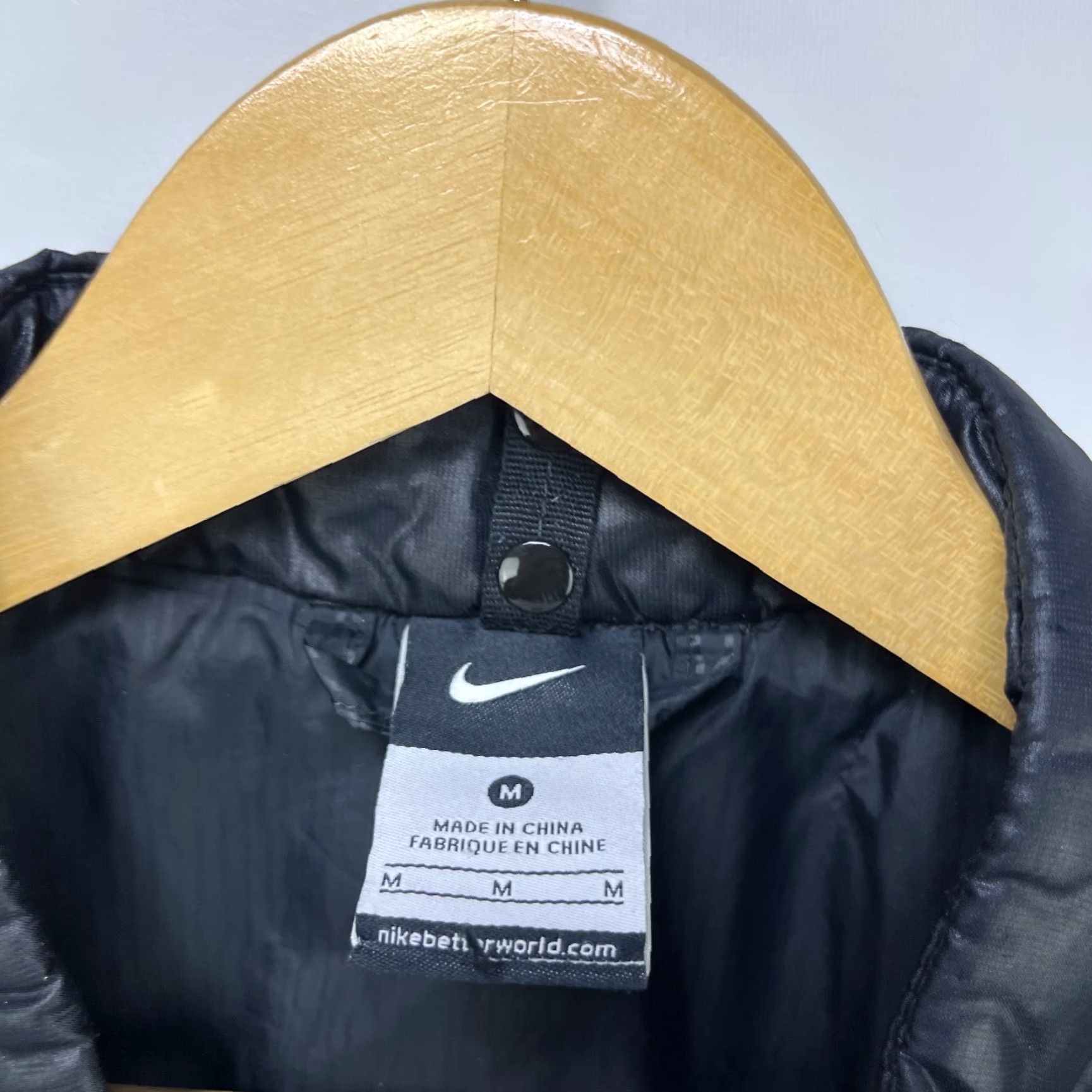 Nike VINTAGE Nike Kobe Mamba Puffer Jacket Swoosh Medium Shirt Men M Black Zip Jacket Size US M / EU 48-50 / 2 - 5 Thumbnail