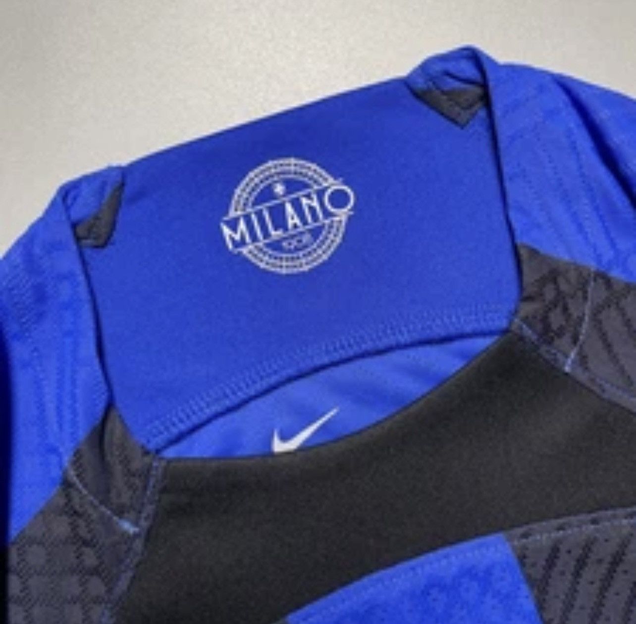 Vintage NWT INTER NIKE 2022/2023 FOOTBALL HOME JERSEY #10 MARTINEZ Size US M / EU 48-50 / 2 - 11 Thumbnail
