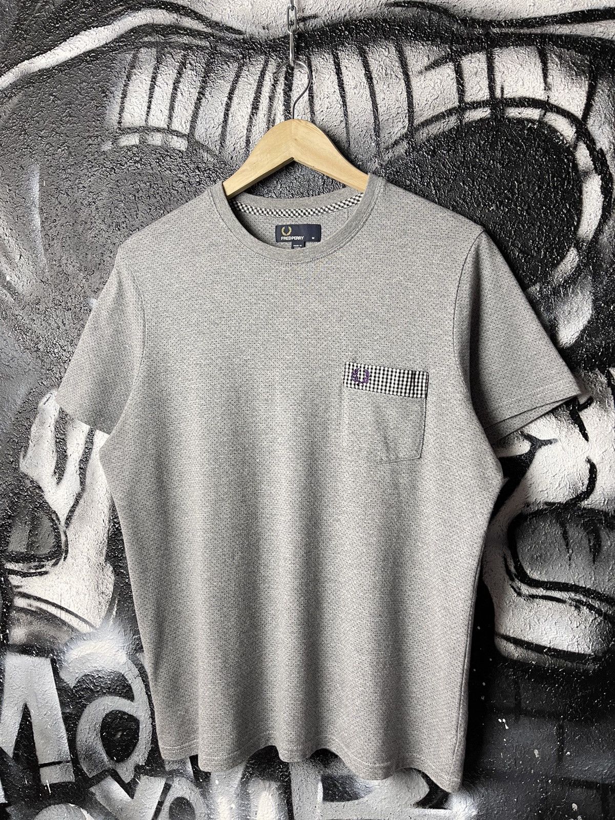 Fred Perry Fred Perry Front Pocket Embroidered Logo Grey Cotton Casual T-Shirt Men’s Size M Size US M / EU 48-50 / 2 - 1 Thumbnail
