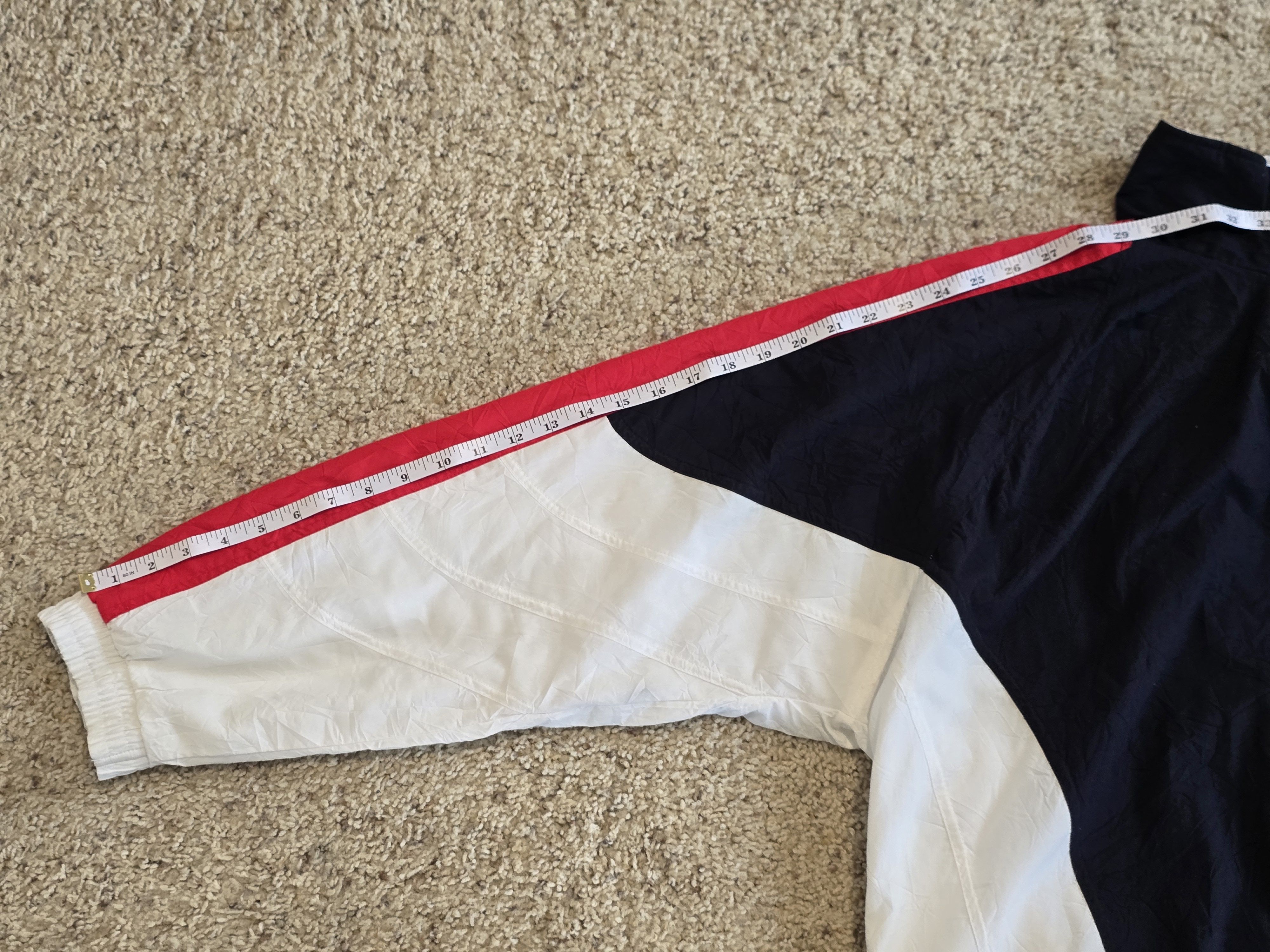 Nike Vintage Nike 90s Nylon Windbreaker Jacket - Size L(Boxy Fit) Size US L / EU 52-54 / 3 - 9 Thumbnail