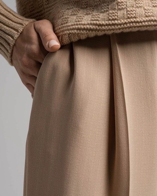 Loro Piana LORO PIANA Ms.Light beige silk wide leg pants Size 26" / US 2 / IT 38 - 7 Thumbnail