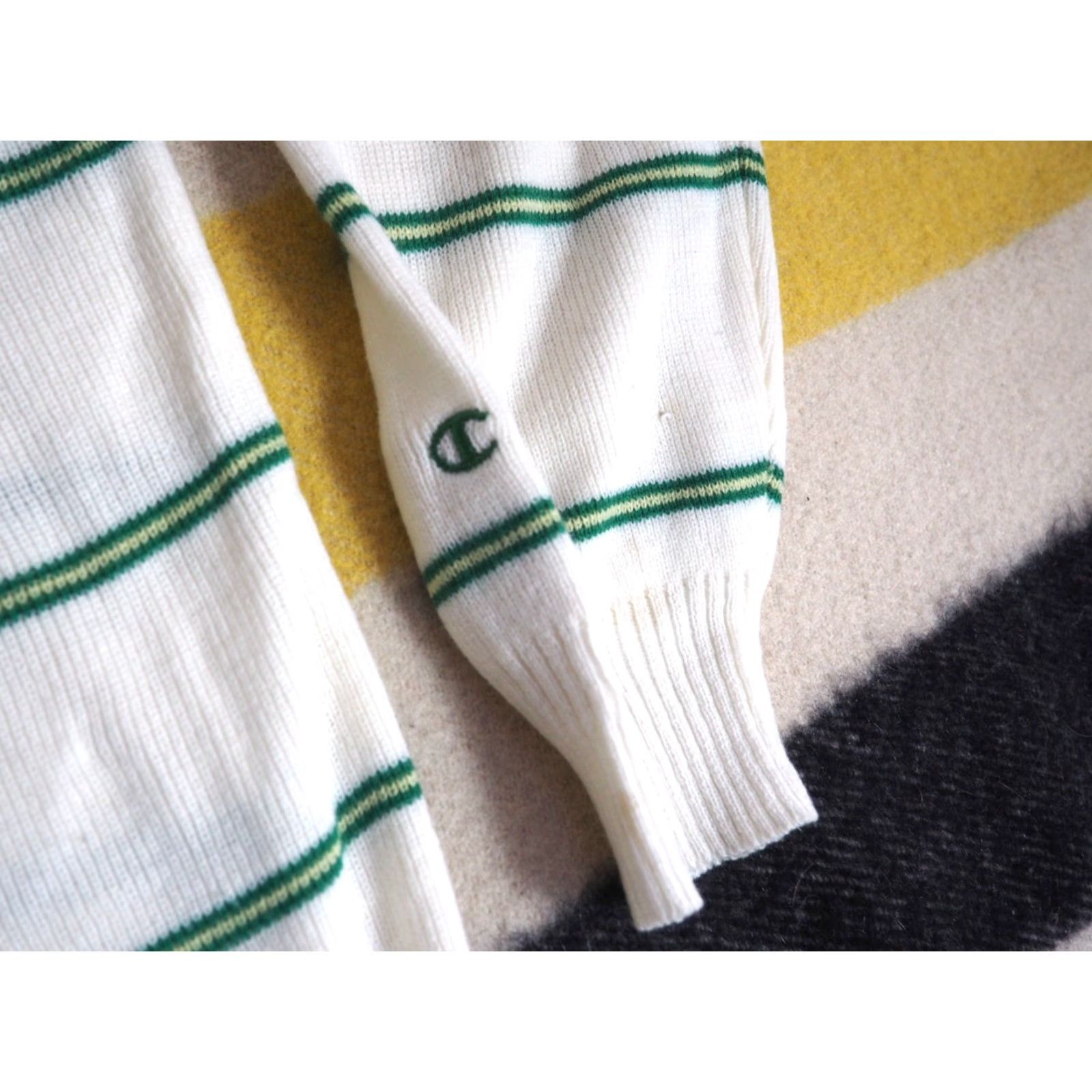 Champion VTG 90s Champion Seahawks NFL Peninsula PNW Cream Green Striped Sweater Mens M Size US M / EU 48-50 / 2 - 6 Thumbnail