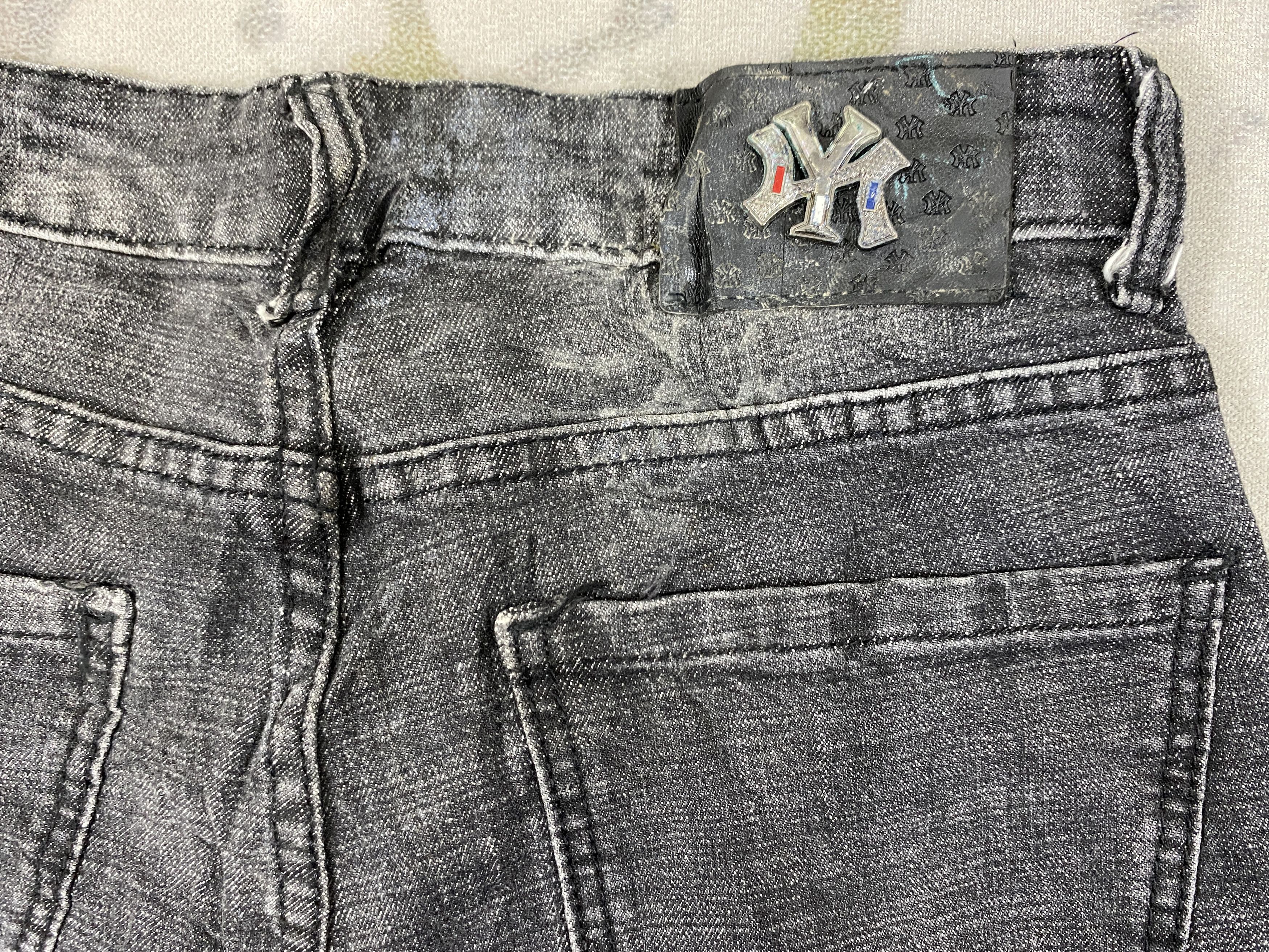 Hysteric Glamour Vintage New York Distressed Black Jeans 31x30 Denim- JN3811 Size US 31 - 10 Thumbnail
