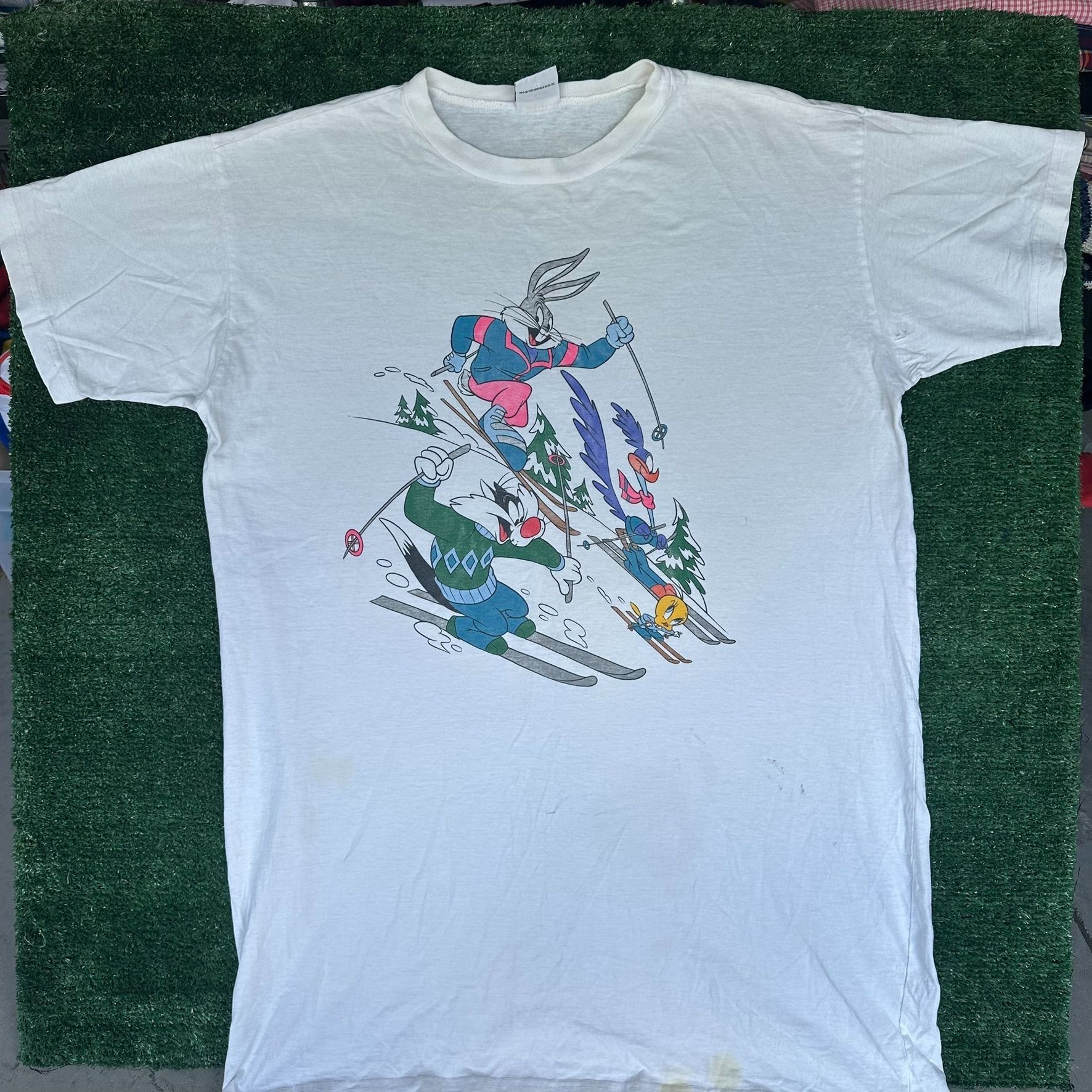 Vintage Vintage 90s Looney Tunes Skiing T-Shirt White XL Bugs Bunny Size US XL / EU 56 / 4 - 1 Thumbnail