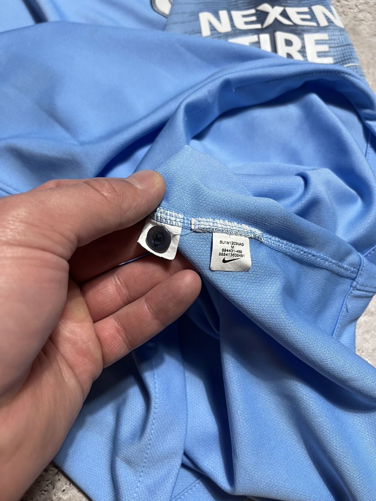 Nike Nike Manchester City 2018 Home Jersey Shirt Size M Size US M / EU 48-50 / 2 - 11 Thumbnail