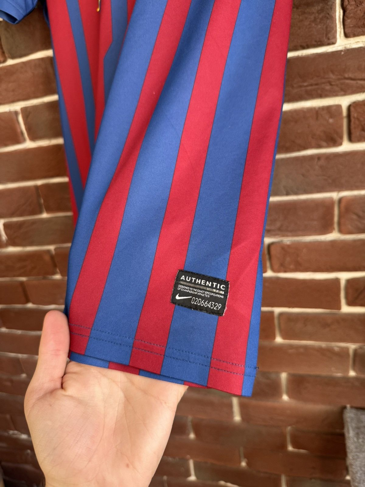 Nike Rare Vintage FC Barcelona Y2K Red Jersey Nike Swoosh Soccer Size US S / EU 44-46 / 1 - 4 Thumbnail