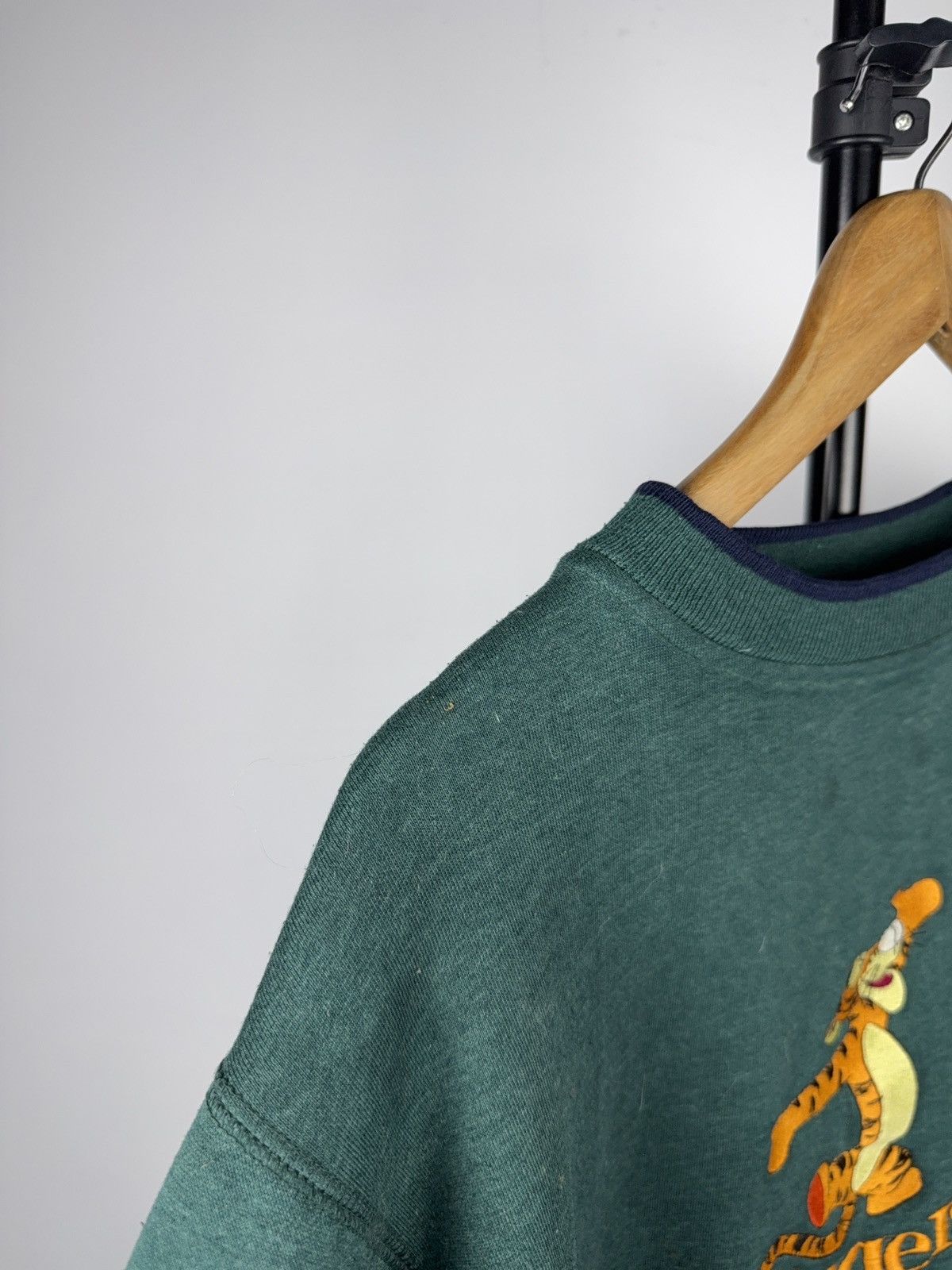 Disney 90s Vintage Disney Tigger Pooh Embroidered Sweatshirt L Size US L / EU 52-54 / 3 - 3 Thumbnail
