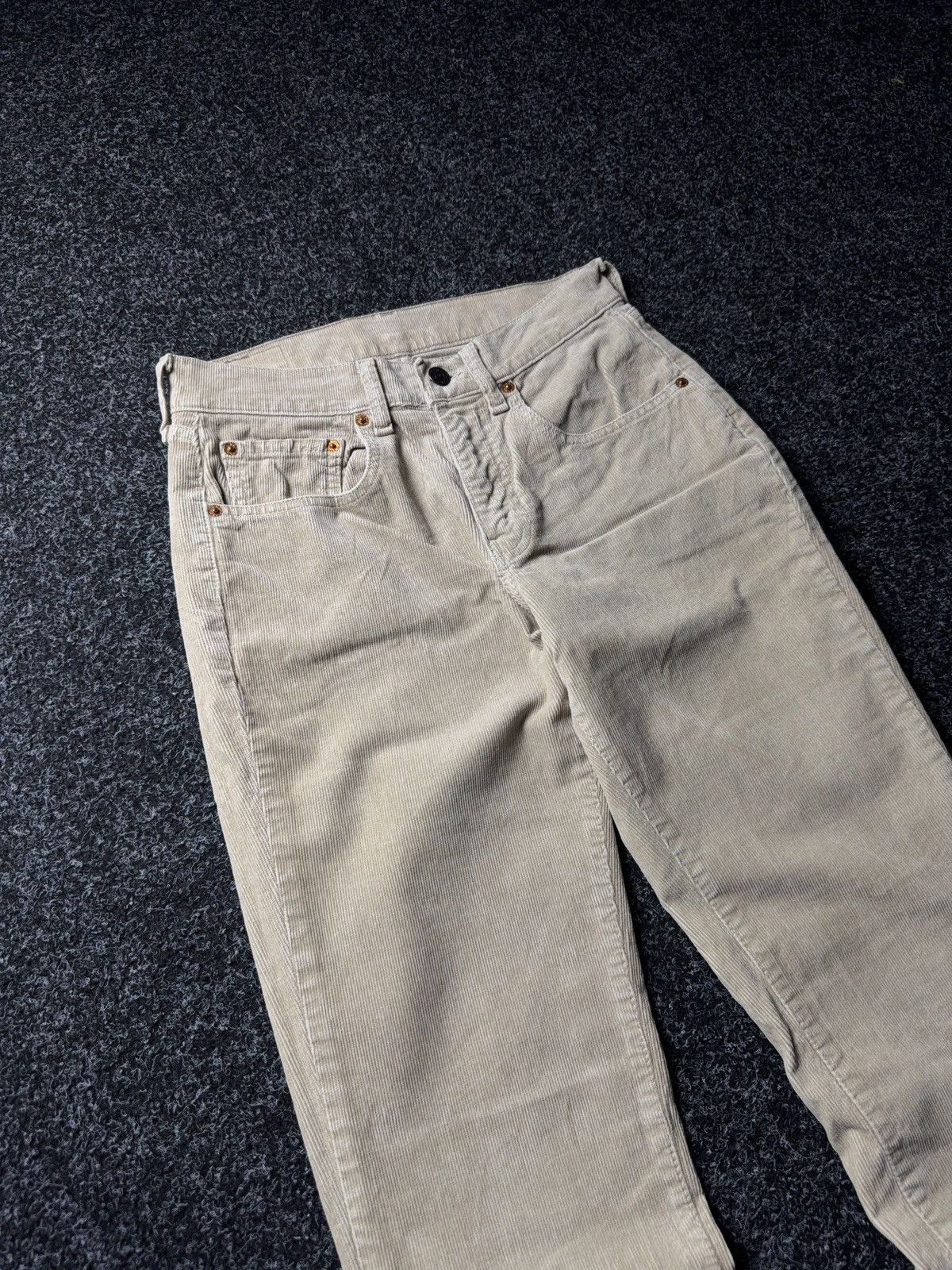 Levi's Vintage Clothing Retro Levi’s 595 Western Beige Corduroy Pants Made in Italy Size 27" / US 4 / IT 40 - 6 Thumbnail