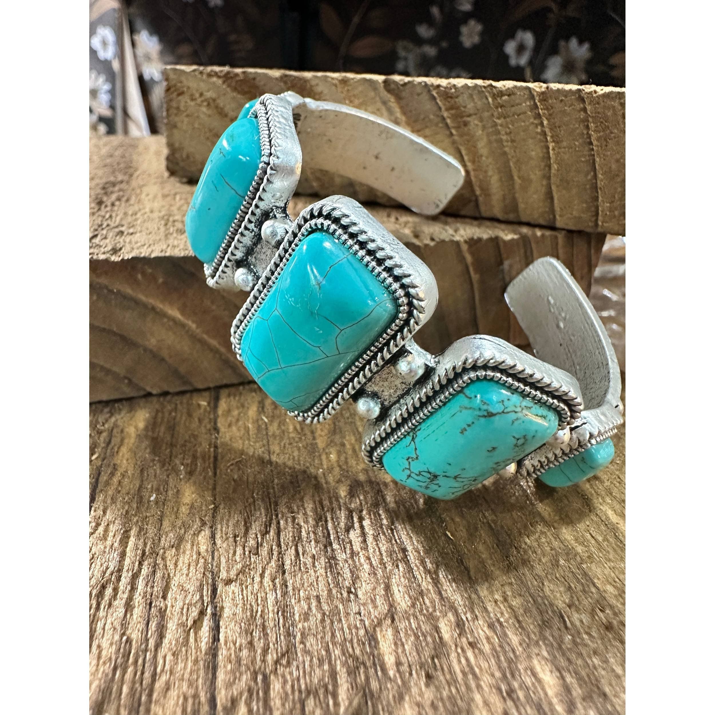 Other Turquoise Cuff Bracelet - Elegant Navajo Design, Boho Southw Size ONE SIZE - 1 Thumbnail