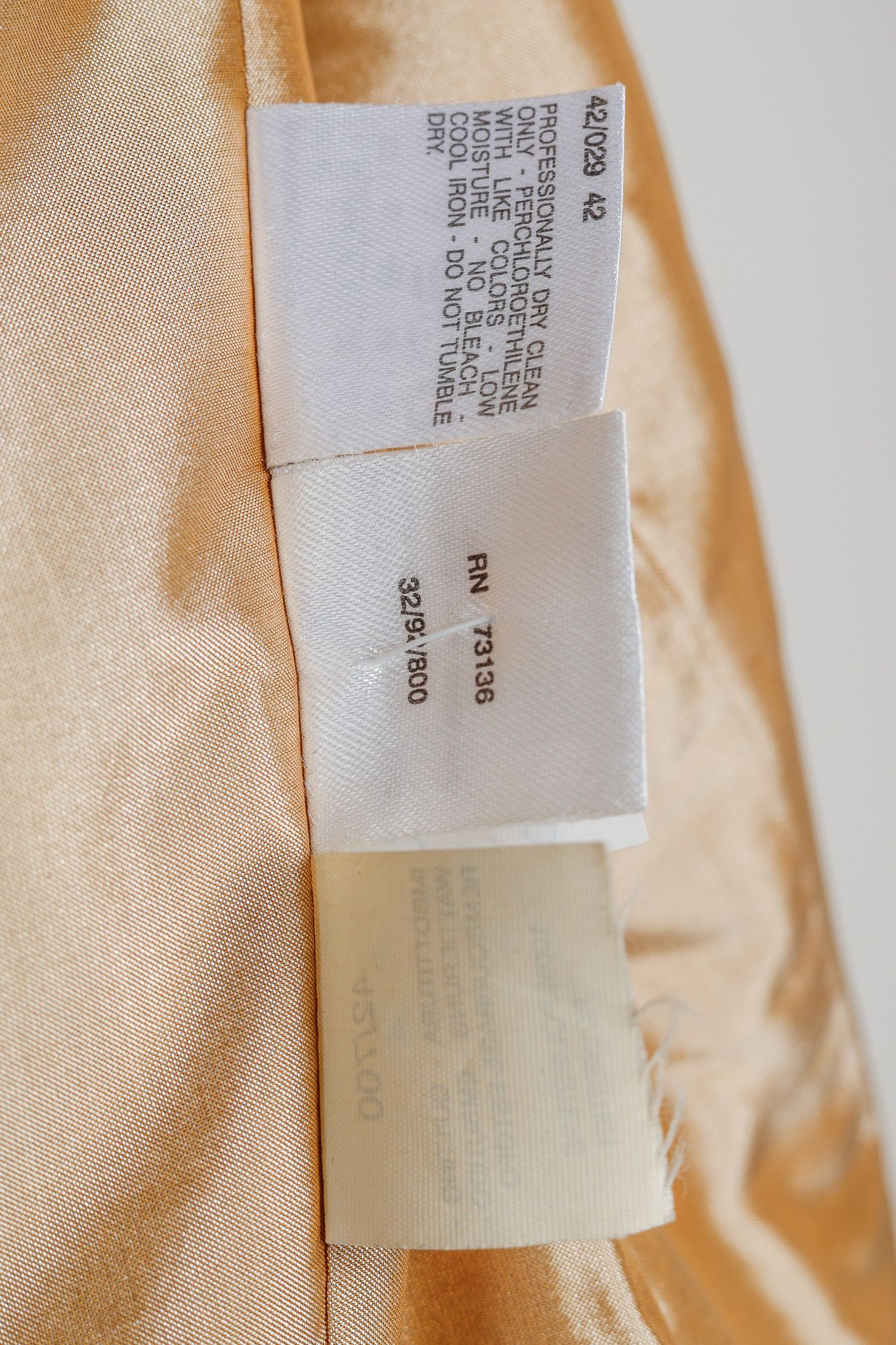 Max Mara Max Mara Gold Silk-Taffeta Padded Tailored Jacket Size M / US 6-8 / IT 42-44 - 9 Thumbnail