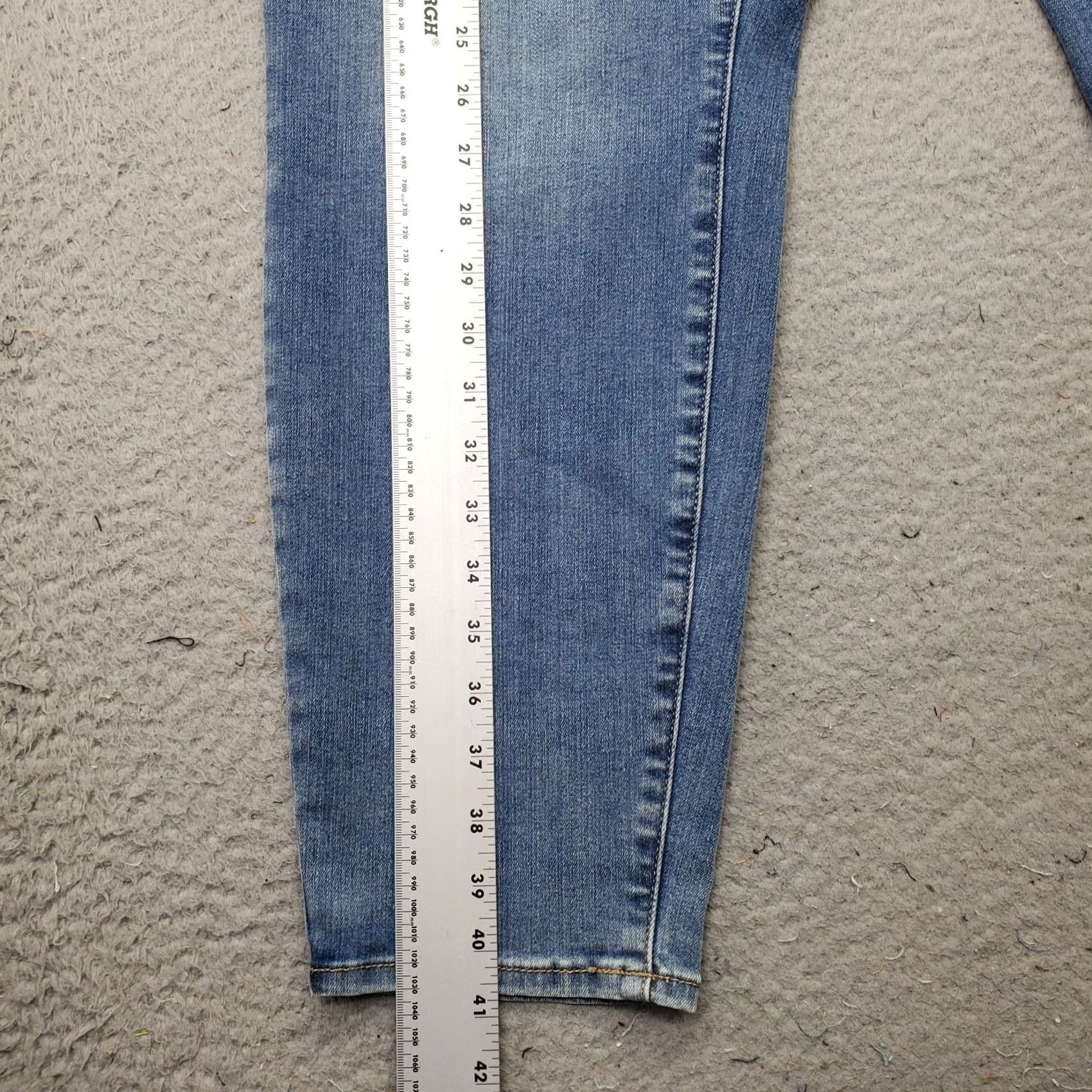 Vintage Universal Thread Jeans Womens Size 24 Blue Denim Stretch High Rise Skinny Size 42" / US 20 - 3 Thumbnail