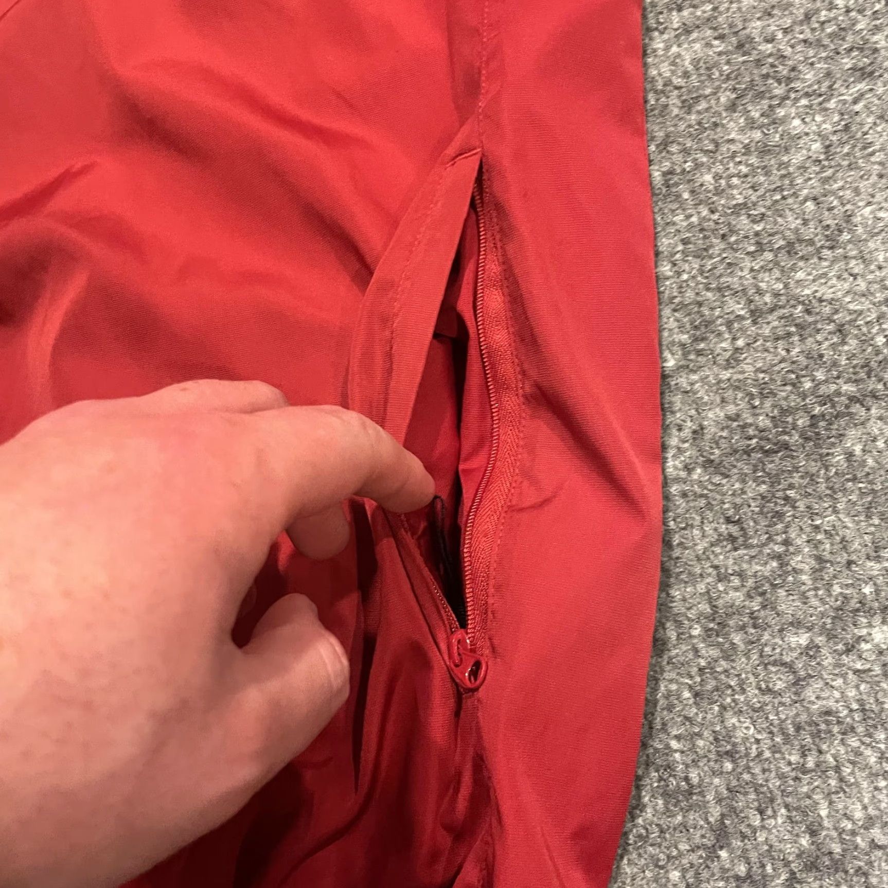 Footjoy FootJoy Jacket Windbreaker Short Sleeve Pullover Mens M Red Golf Windshirt V Neck Pockets Zipped Pockets Elastic Hem Size US M / EU 48-50 / 2 - 6 Thumbnail
