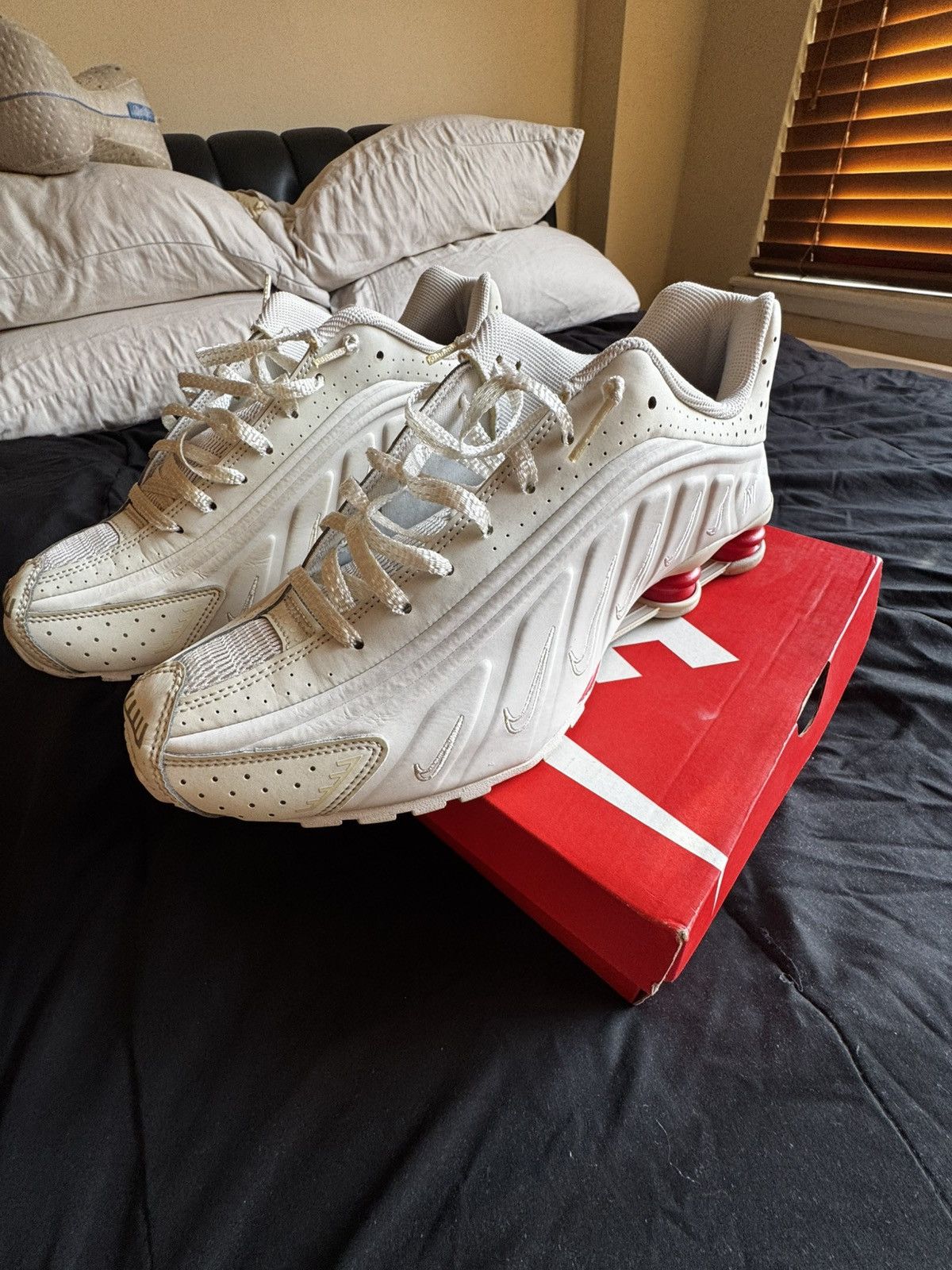 Nike Nike Shox R4 Neymar Jr Size US 10.5 / EU 43-44 - 2 Thumbnail