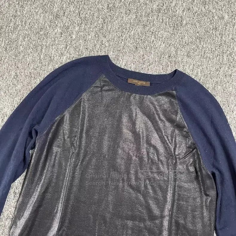 Louis Vuitton S size long.