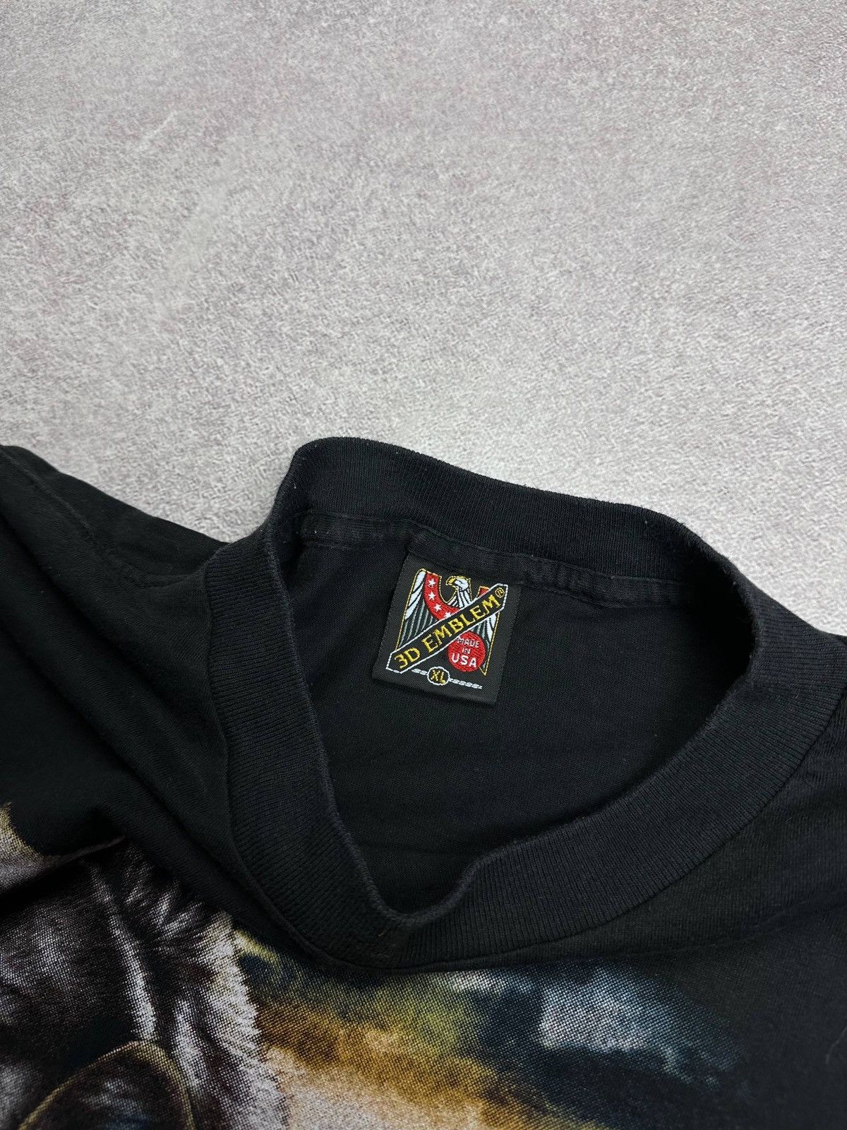 Vintage Vintage 1992 3D Emblem Wolf Graphic T-shirt XL Size US XL / EU 56 / 4 - 4 Thumbnail