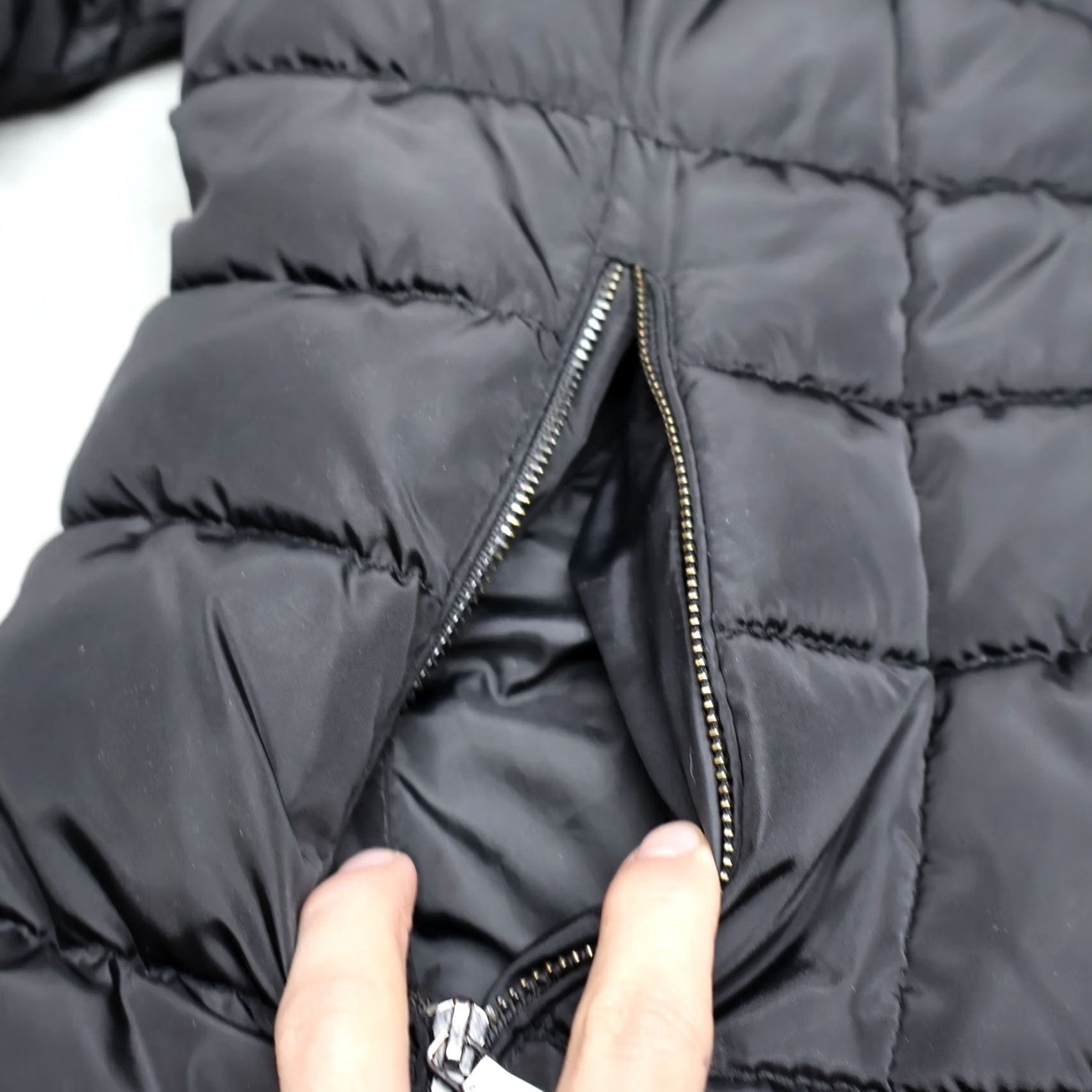 Calvin Klein Calvin Klein Jacket Women L Black Quilted Puffer Faux Fur Lined Winter Coat Zip Pocket Casu al – Men? Size L / US 10 / IT 46 - 4 Thumbnail