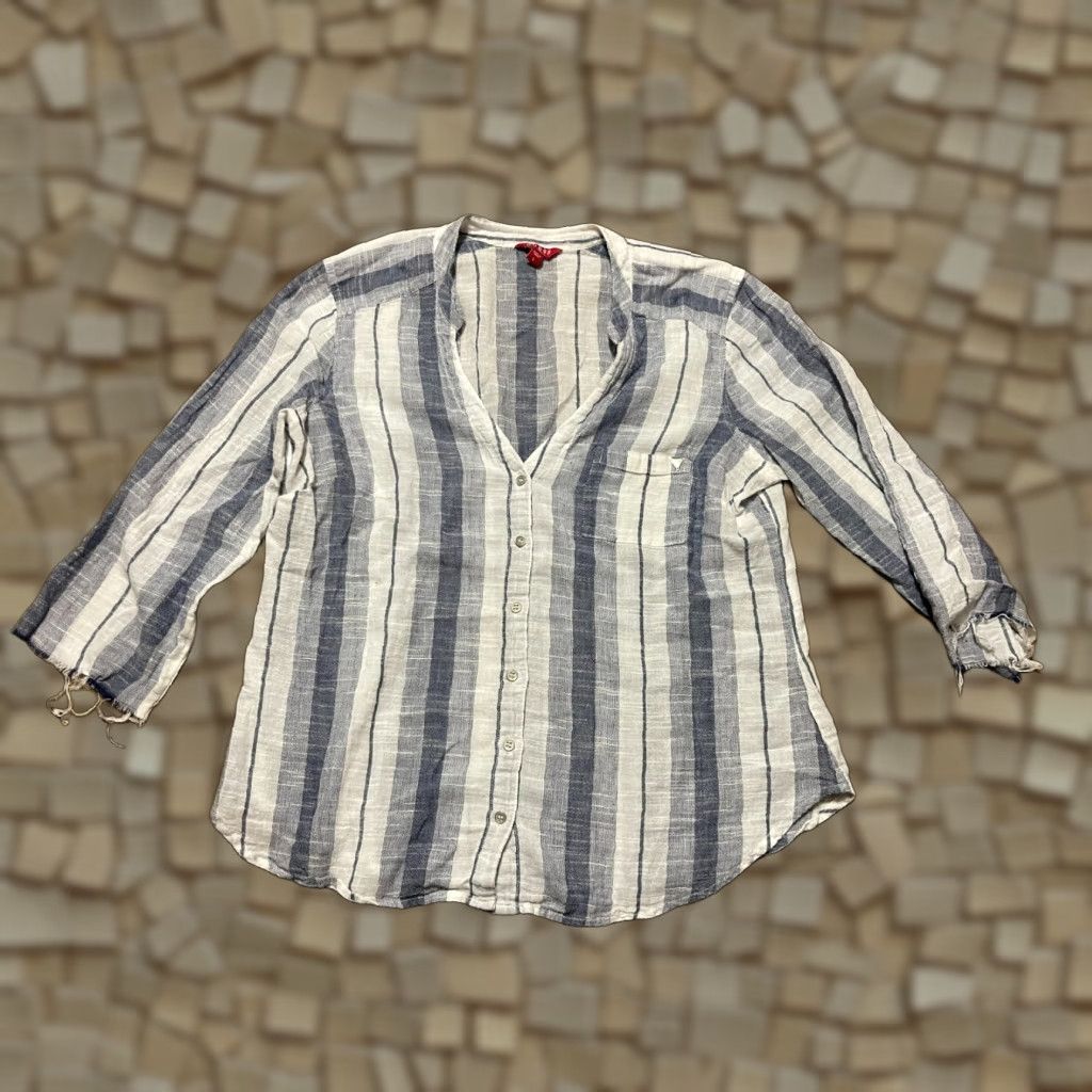 Guess GUESS Shirt Women's Large Blue White Striped Button Up V-neck 3/4 Sleeve Size L / US 10 / IT 46 - 1 Thumbnail