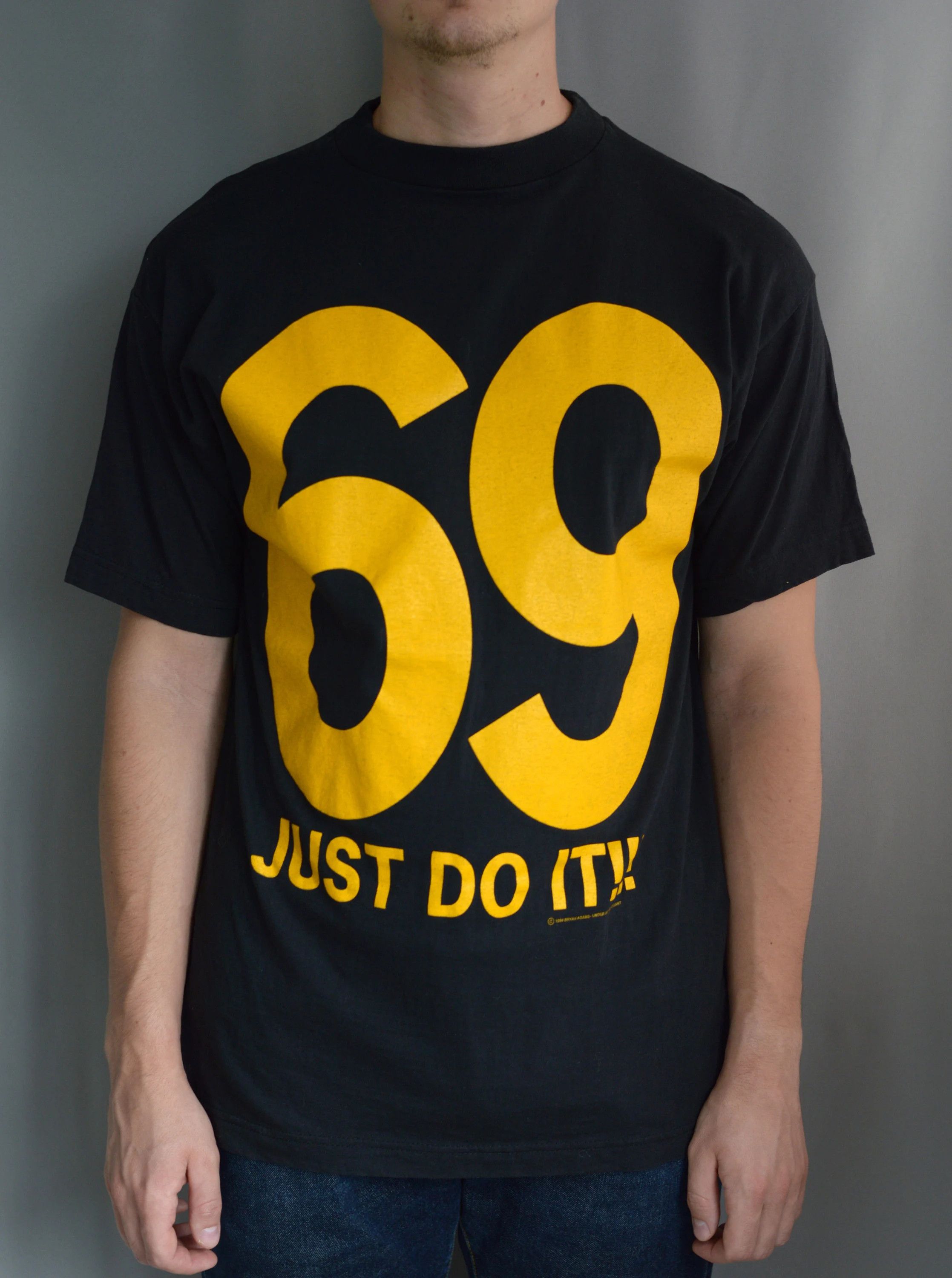 Vintage Vintage 1994 Bryan Adams 69 Just Do It t shirt Size US L / EU 52-54 / 3 - 1 Thumbnail