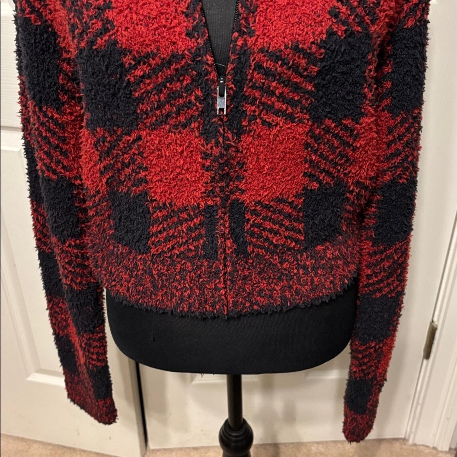 Swims SKIMS Red and Black Plaid Zip-Up Cozy Jacket Size L / US 10 / IT 46 - 4 Thumbnail