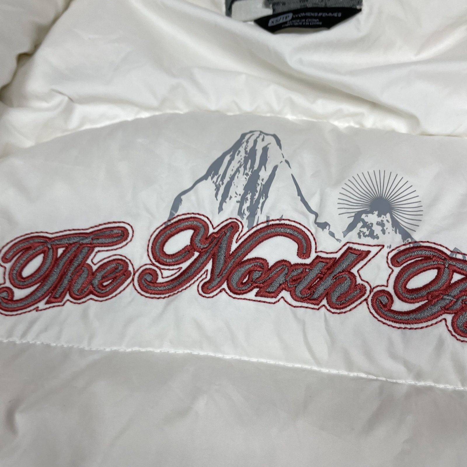 The North Face The North Face Women White Full Zip Outdoor Puffer Vest XS Size XS / US 0-2 / IT 36-38 - 13 Thumbnail
