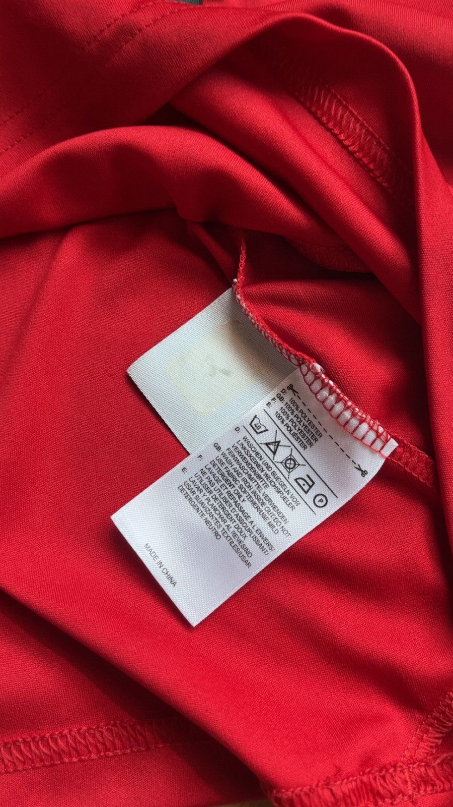 Adidas Liverpool 2011-12 Training Kit Size US M / EU 48-50 / 2 - 4 Thumbnail