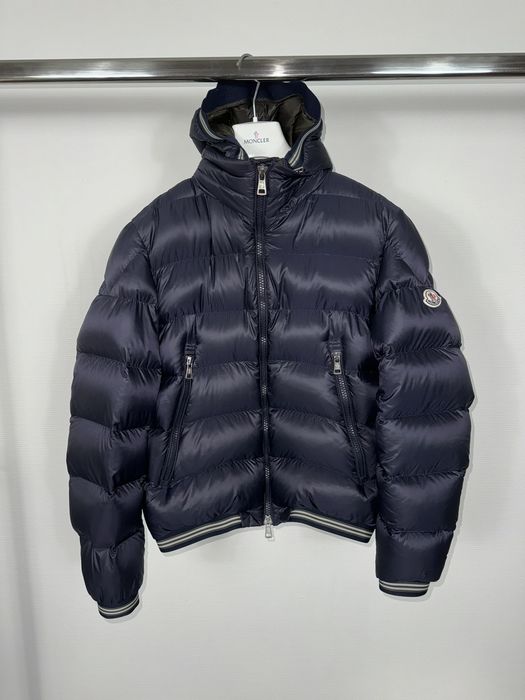 Size 2 cheap in moncler