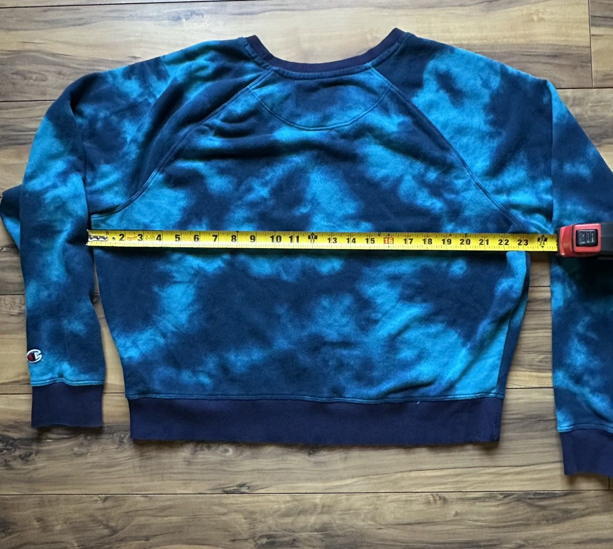 Champion Champion blue tie dye crewneck Size US XS / EU 42 / 0 - 7 Thumbnail