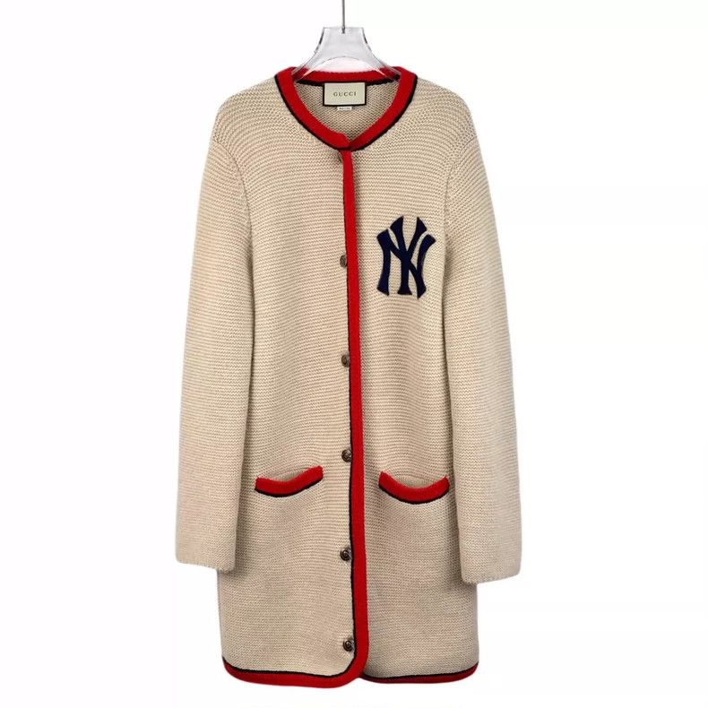 Gucci Gucci Beige letter embroidery diamond alpaca long-sleeved s Size M / US 6-8 / IT 42-44 - 1 Thumbnail