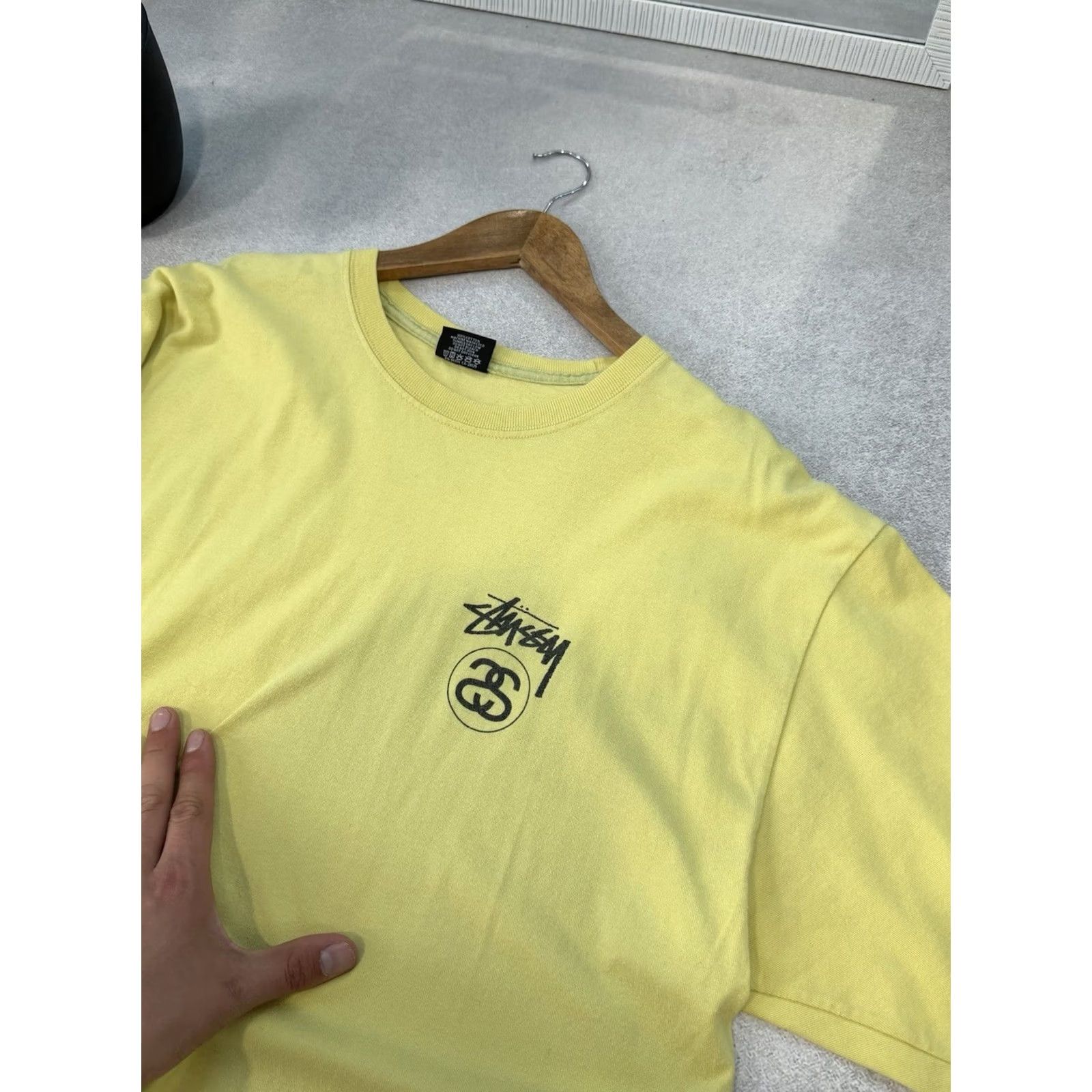 Logo 7 VINTAGE Stussy T-Shirt Men XL Yellow Logo 90s Hip Hop Streetwear Y2K Size US XL / EU 56 / 4 - 3 Thumbnail