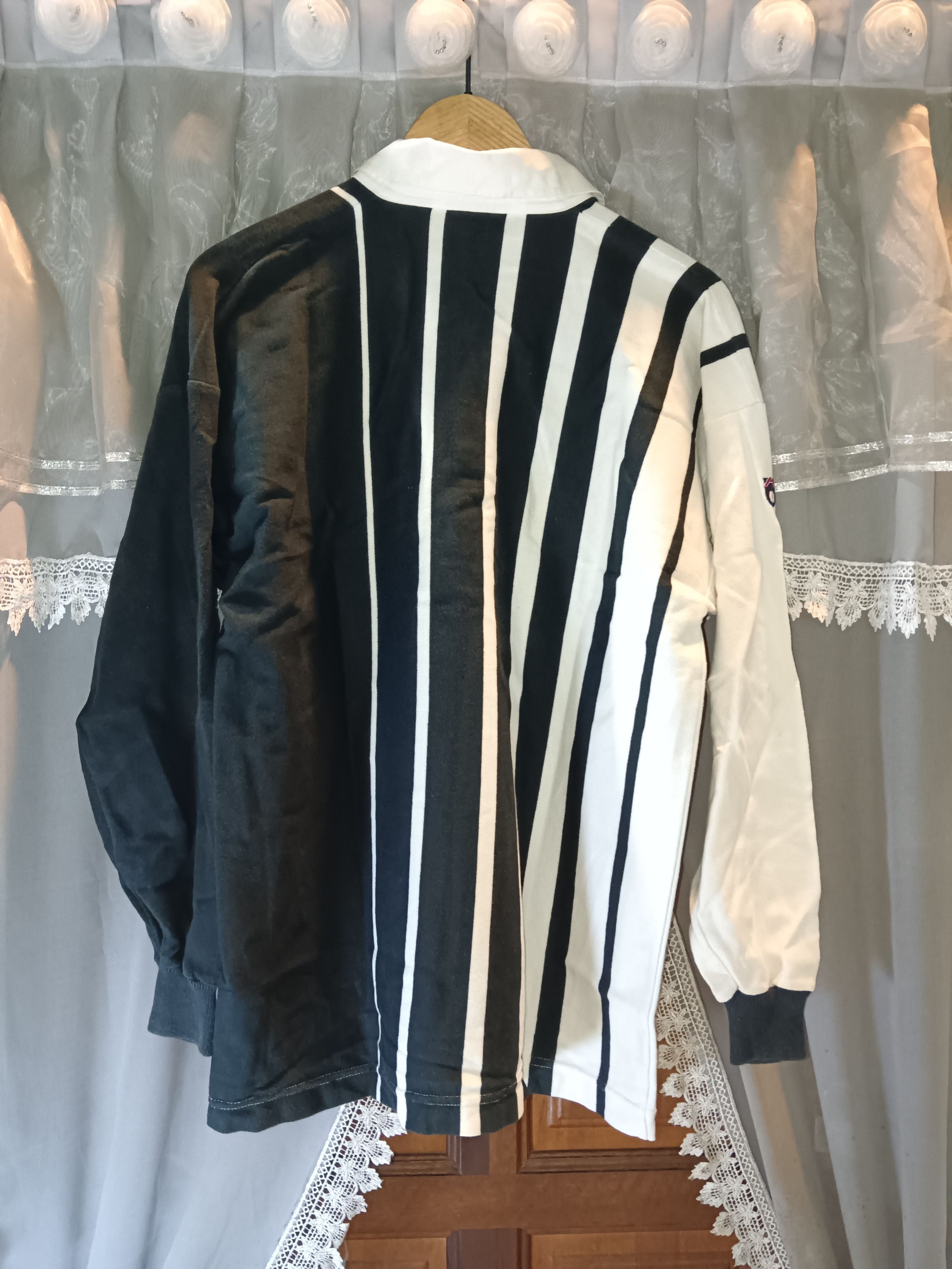 Canterbury of New Zealand Vintage Canterbury Collingwood magpies Size US M / EU 48-50 / 2 - 8 Thumbnail