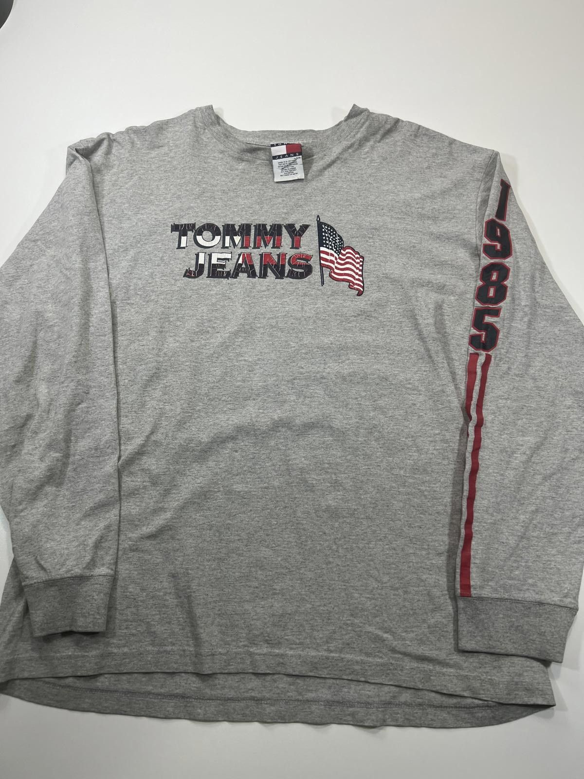 Tommy Jeans Tommy Jeans Grey Long Sleeve Shirt with American Flag Print Size US L / EU 52-54 / 3 - 1 Thumbnail