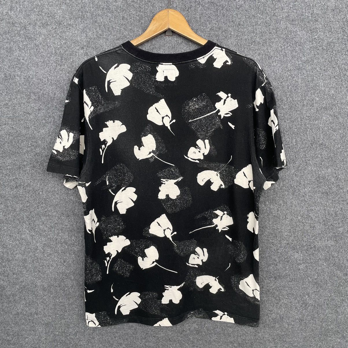 R.Newbold Vintage R Newbold All Over Print T Shirt Size US L / EU 52-54 / 3 - 6 Thumbnail